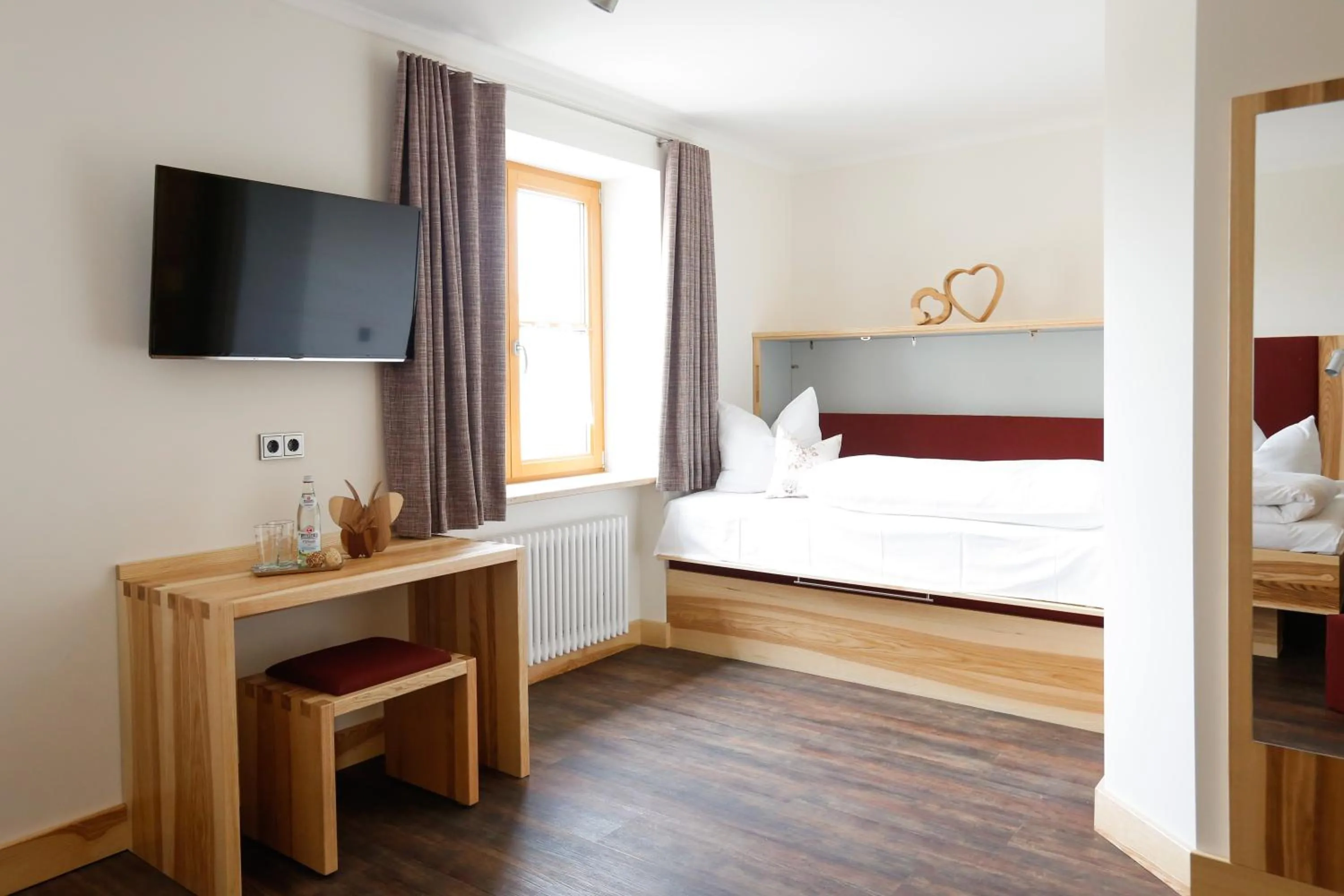 Photo of the whole room, Bed in Landgasthof Geser