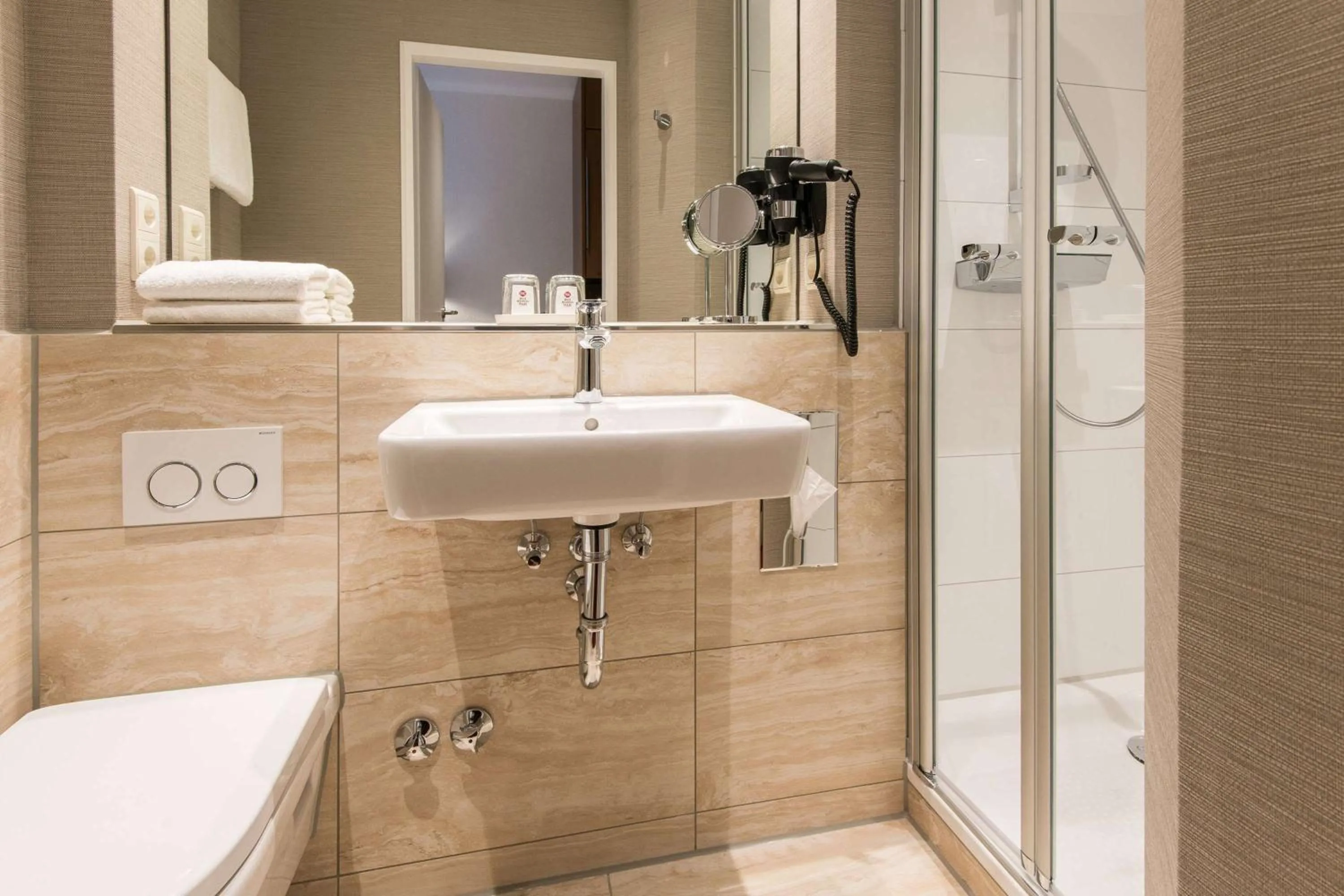 Bathroom in Best Western Plus Hotel St. Raphael