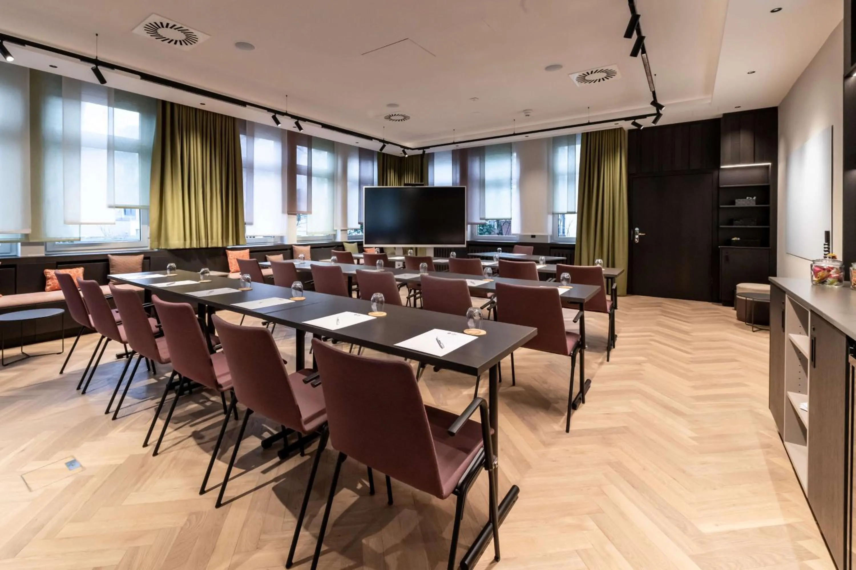 Meeting/conference room in Best Western Plus Hotel St. Raphael