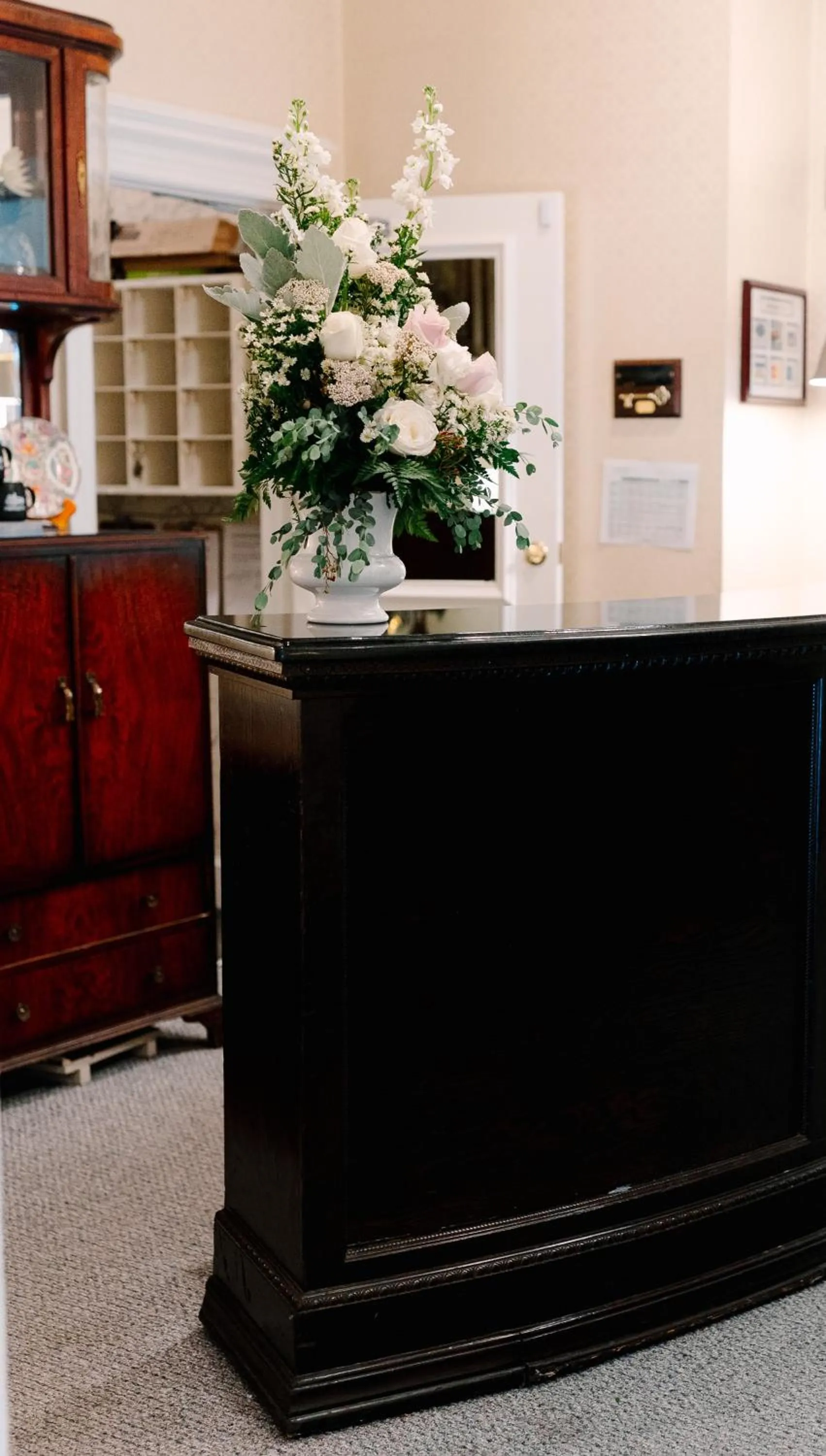 Lounge or bar in The Morehead Inn