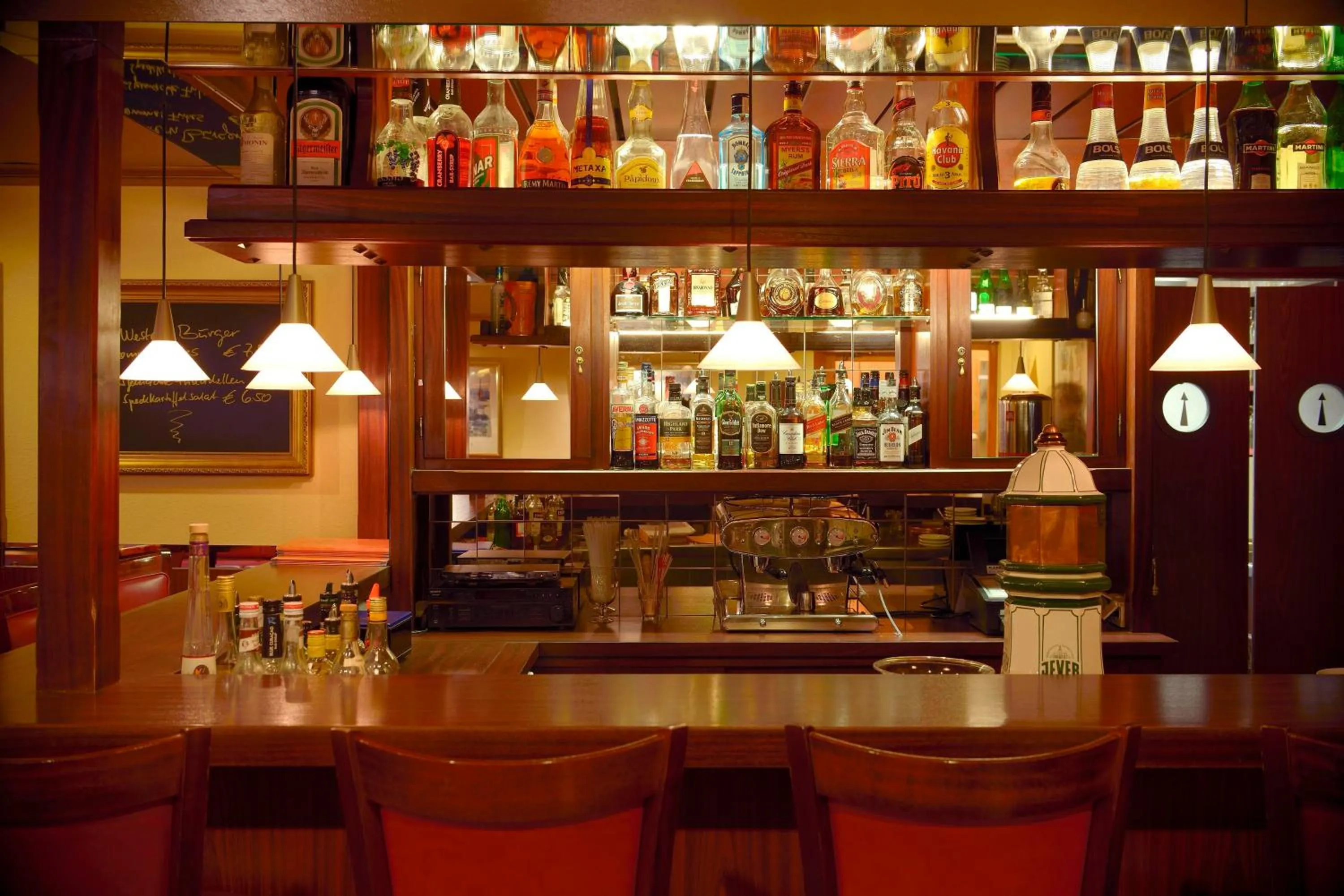 Lounge or bar in Best Western Hotel Hamburg International