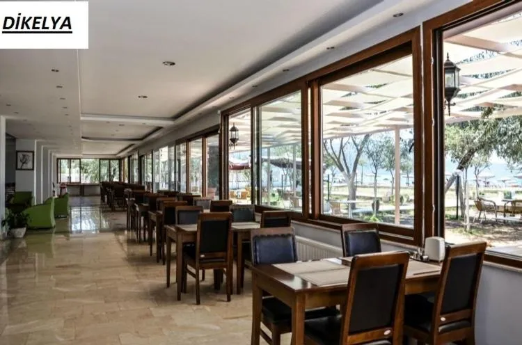 Text overlay in Dikelya Hotel