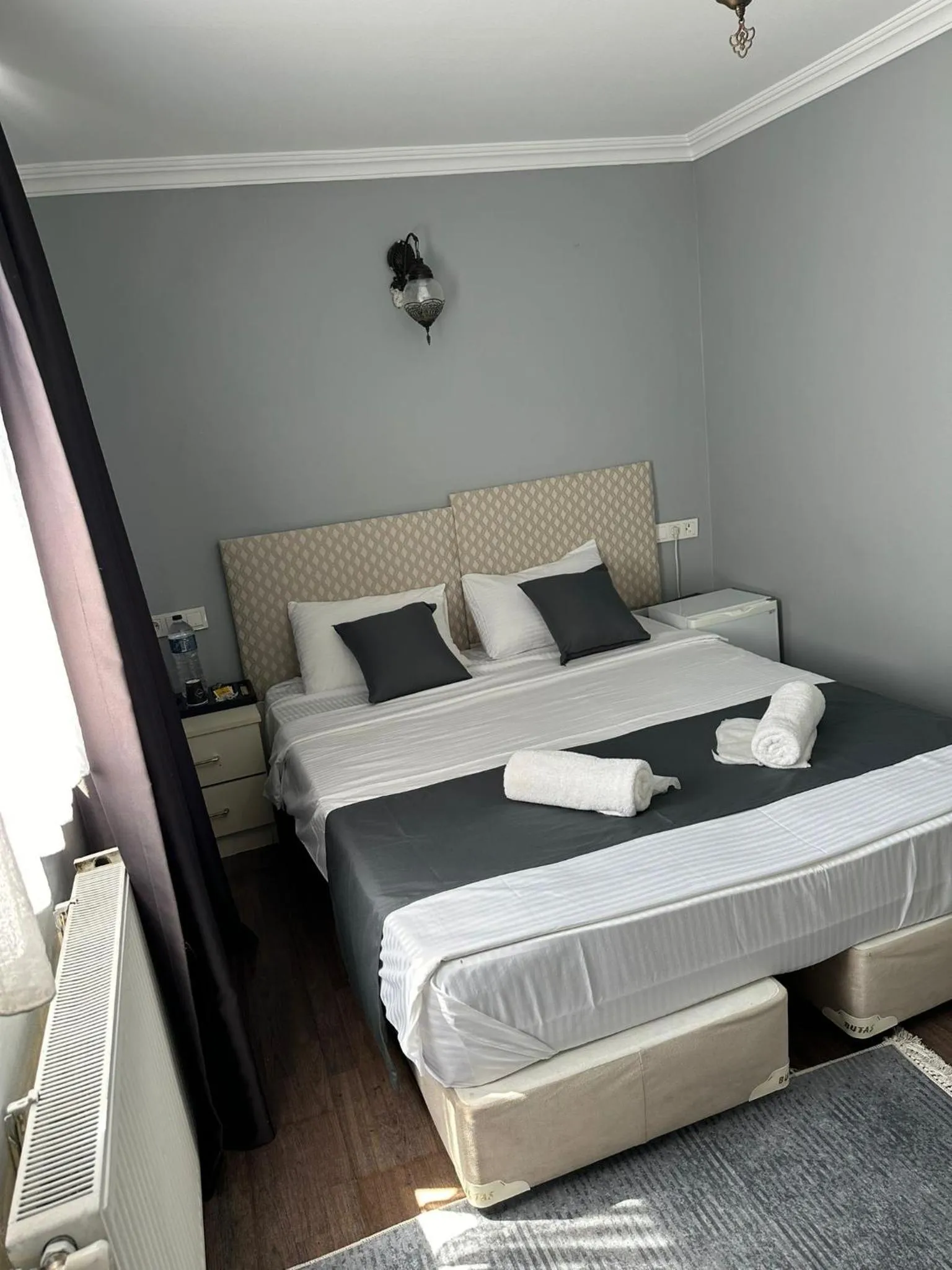 Bed in Rose Bouquets Hotel