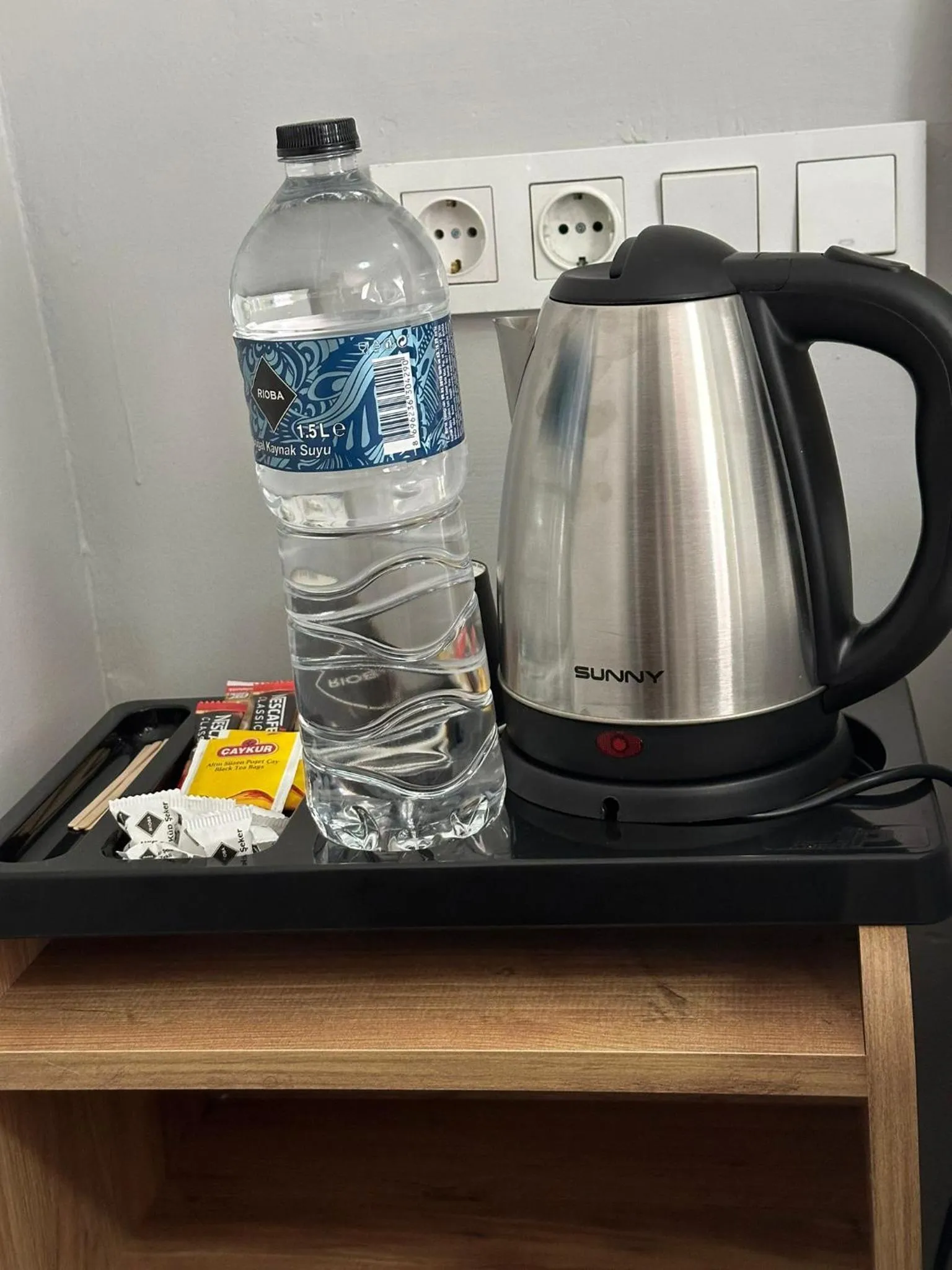 Coffee/tea facilities in Rose Bouquets Hotel