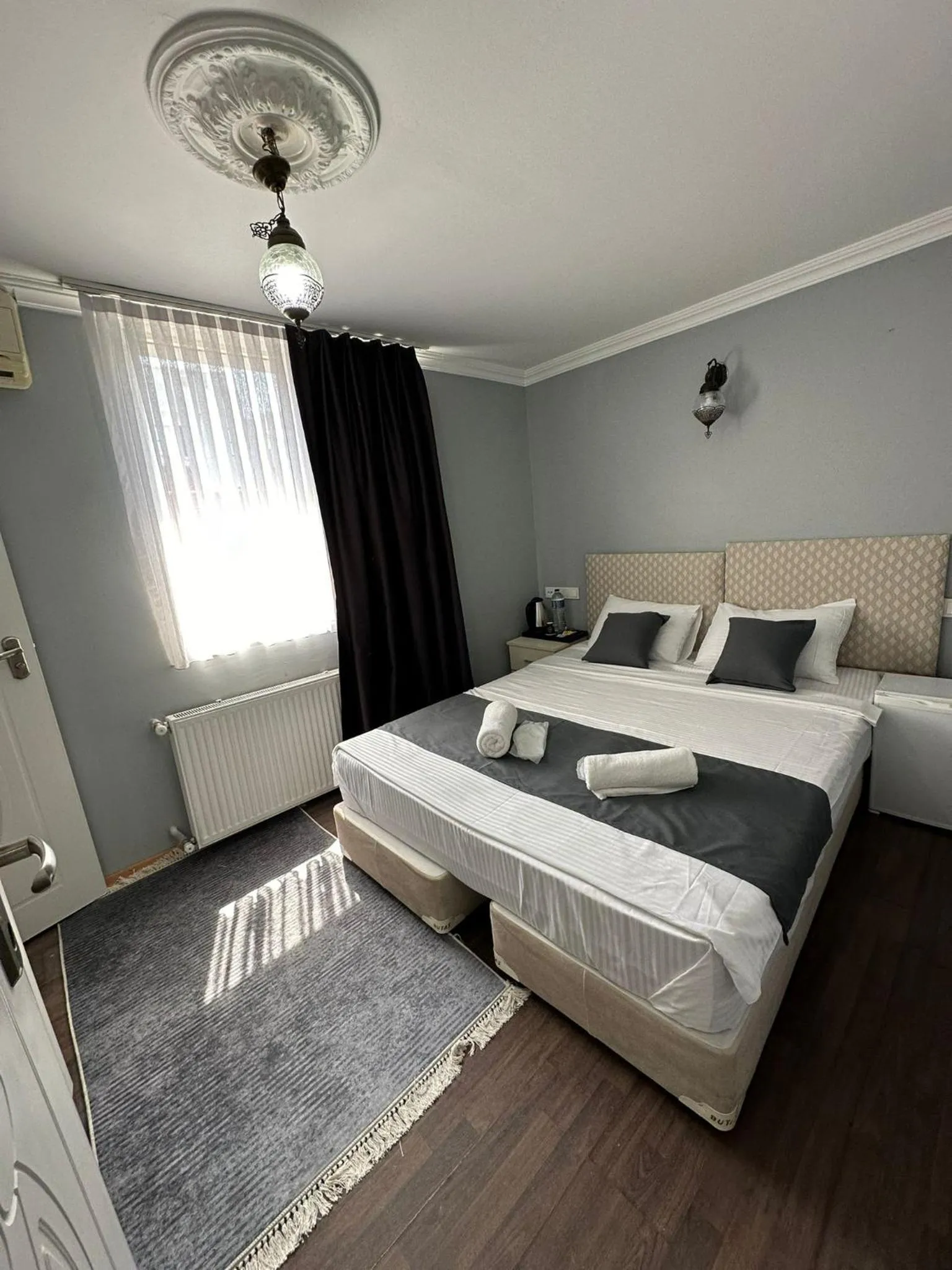 Bed in Rose Bouquets Hotel