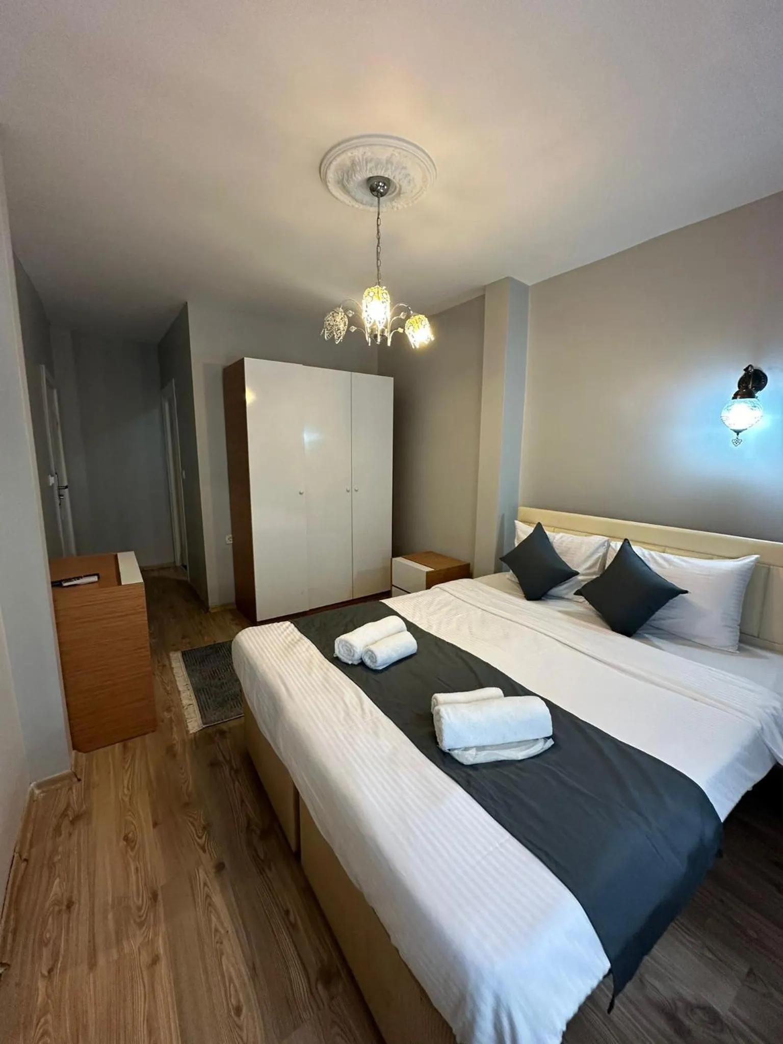 Bed in Rose Bouquets Hotel