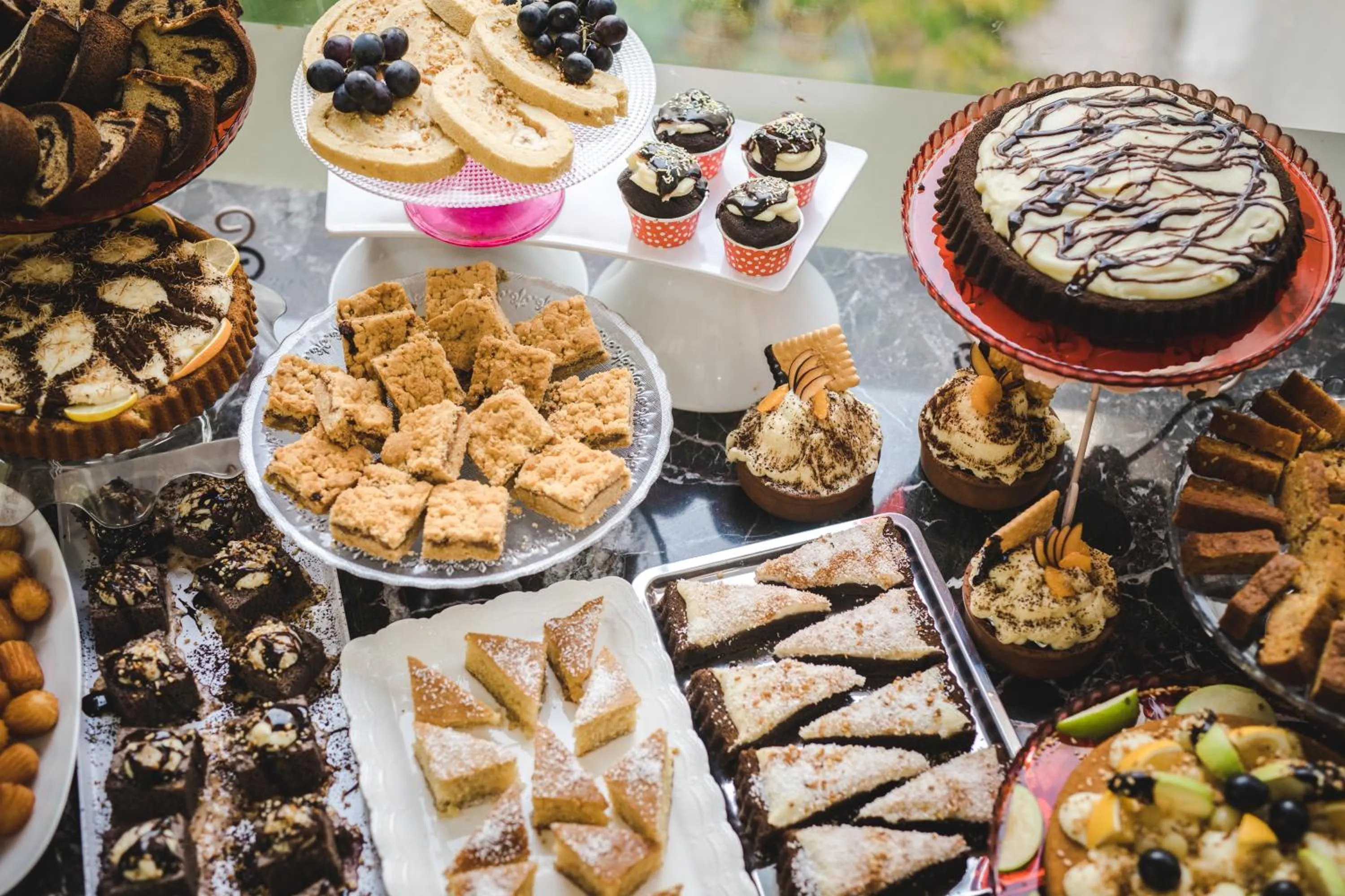 Food and drinks in Alan Suites