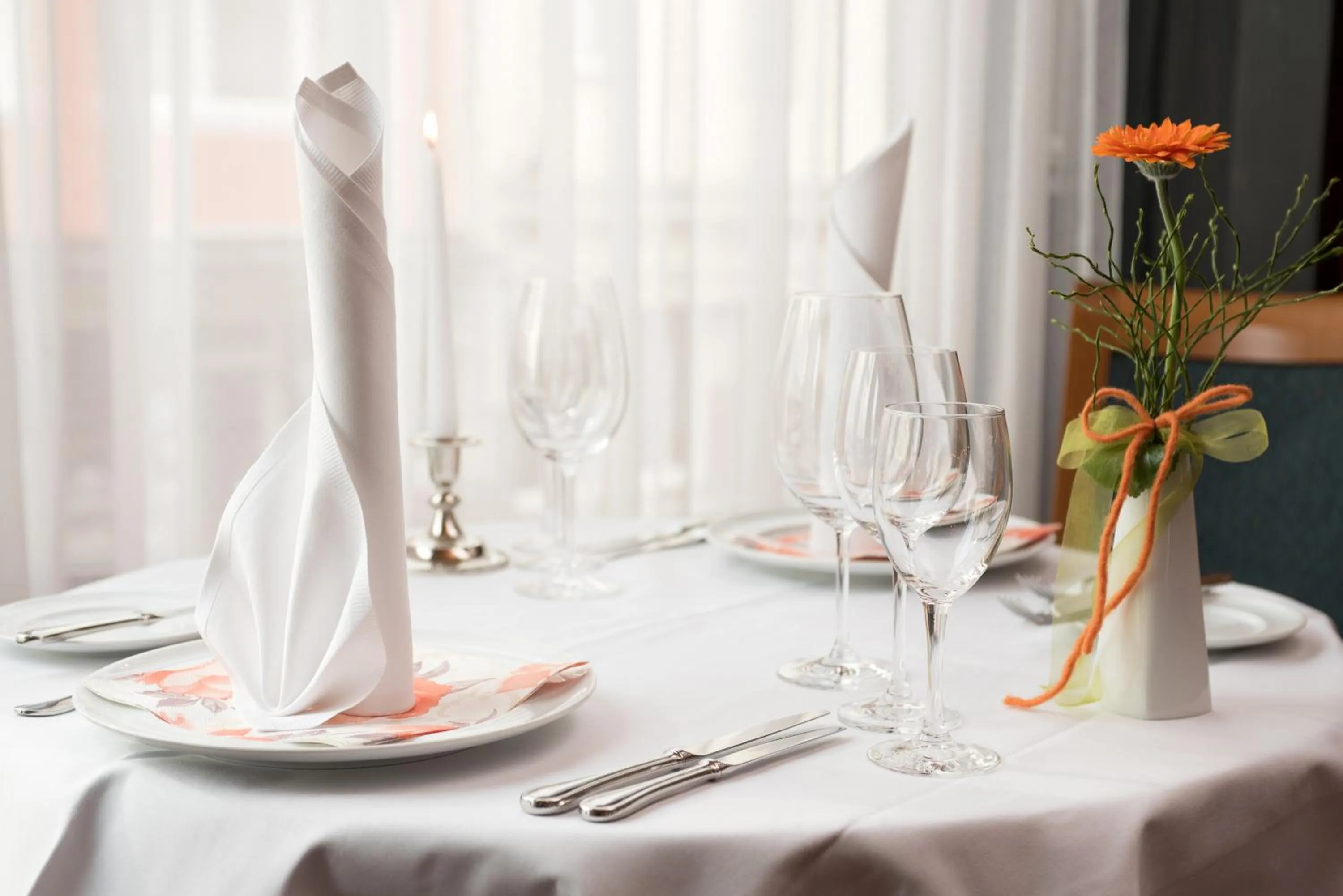 Restaurant/places to eat in Luitpoldpark-Hotel