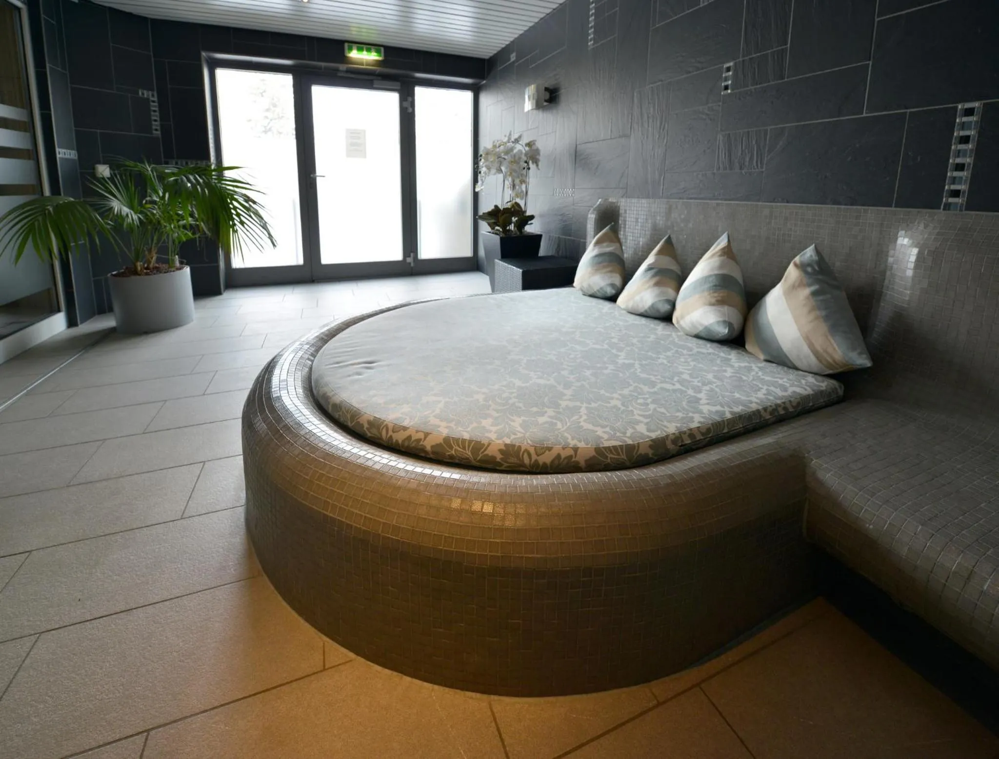 Sauna, Bed in Luitpoldpark-Hotel