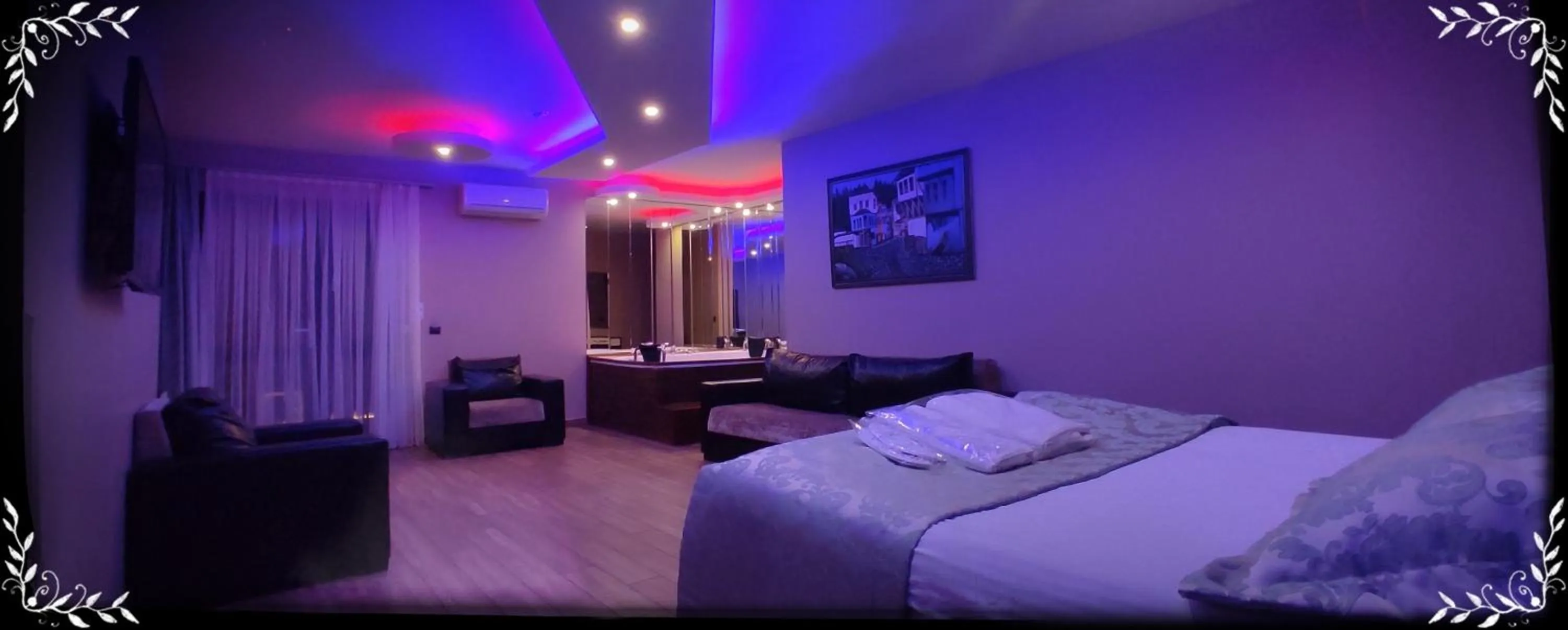 Photo of the whole room, Bed in Senler Boutique Hotel