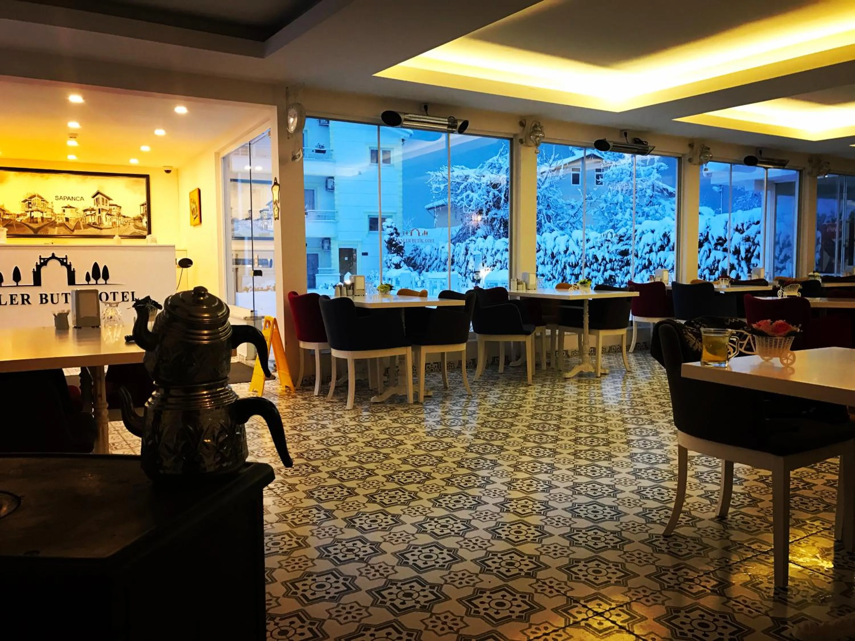 Restaurant/places to eat in Senler Boutique Hotel