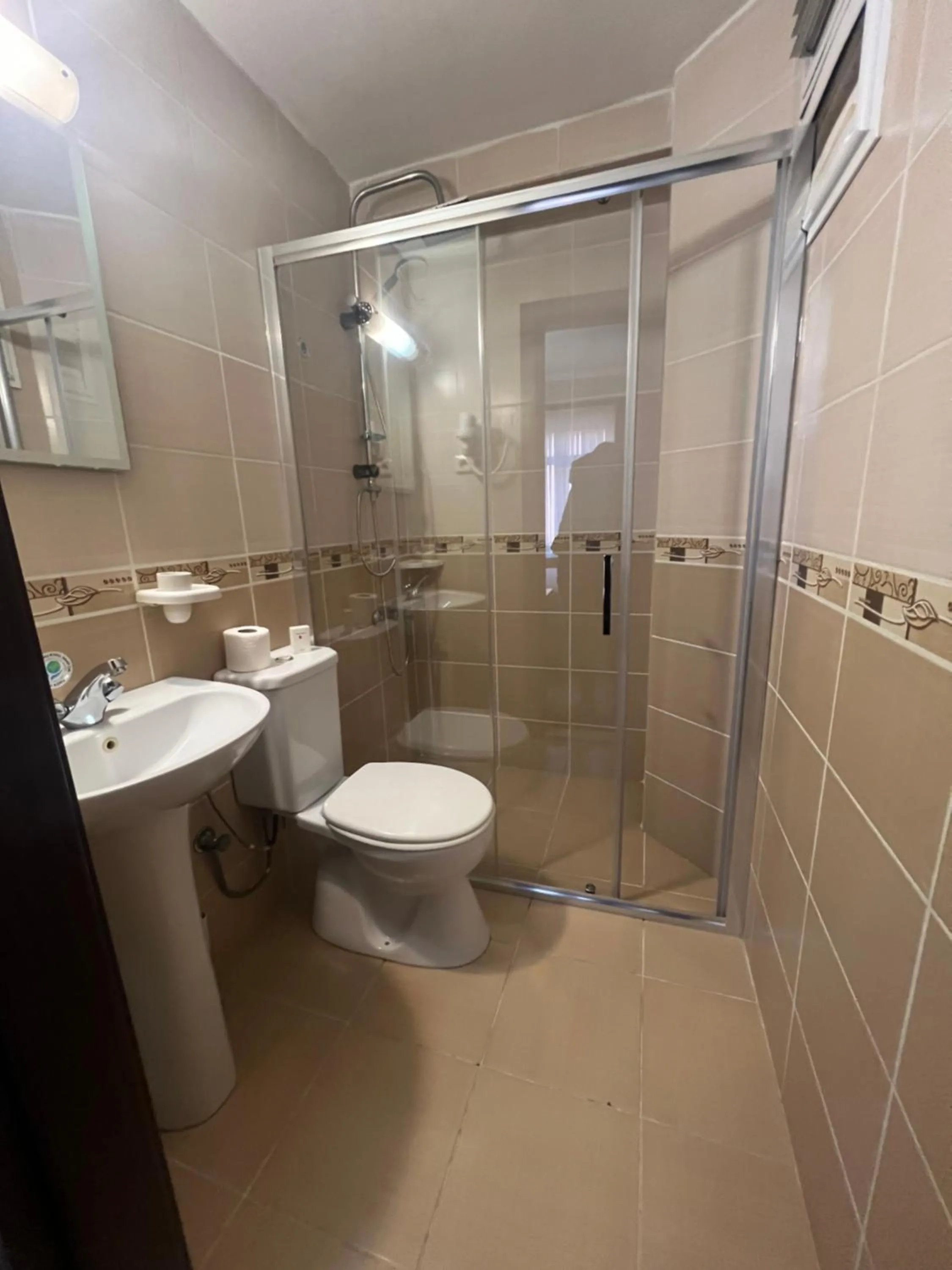 Shower in Hotel Ipekyolu