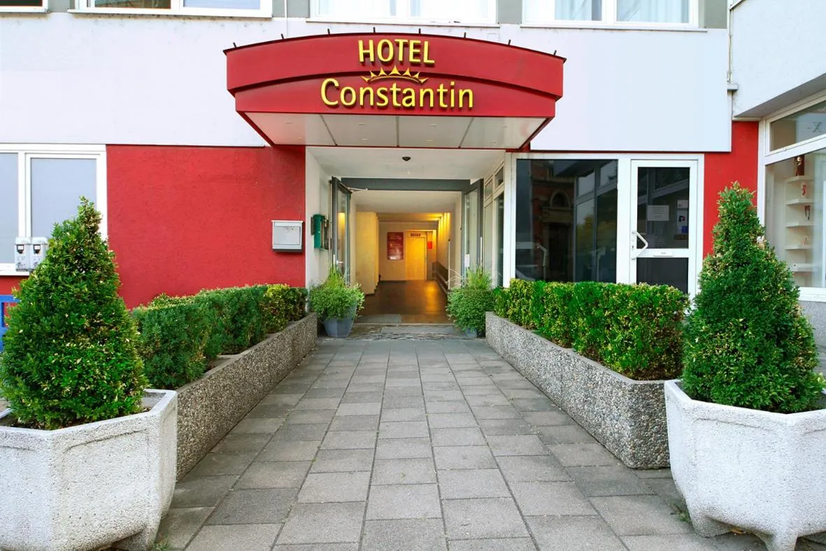 Facade/entrance in Self-Check-In Hotel Constantin