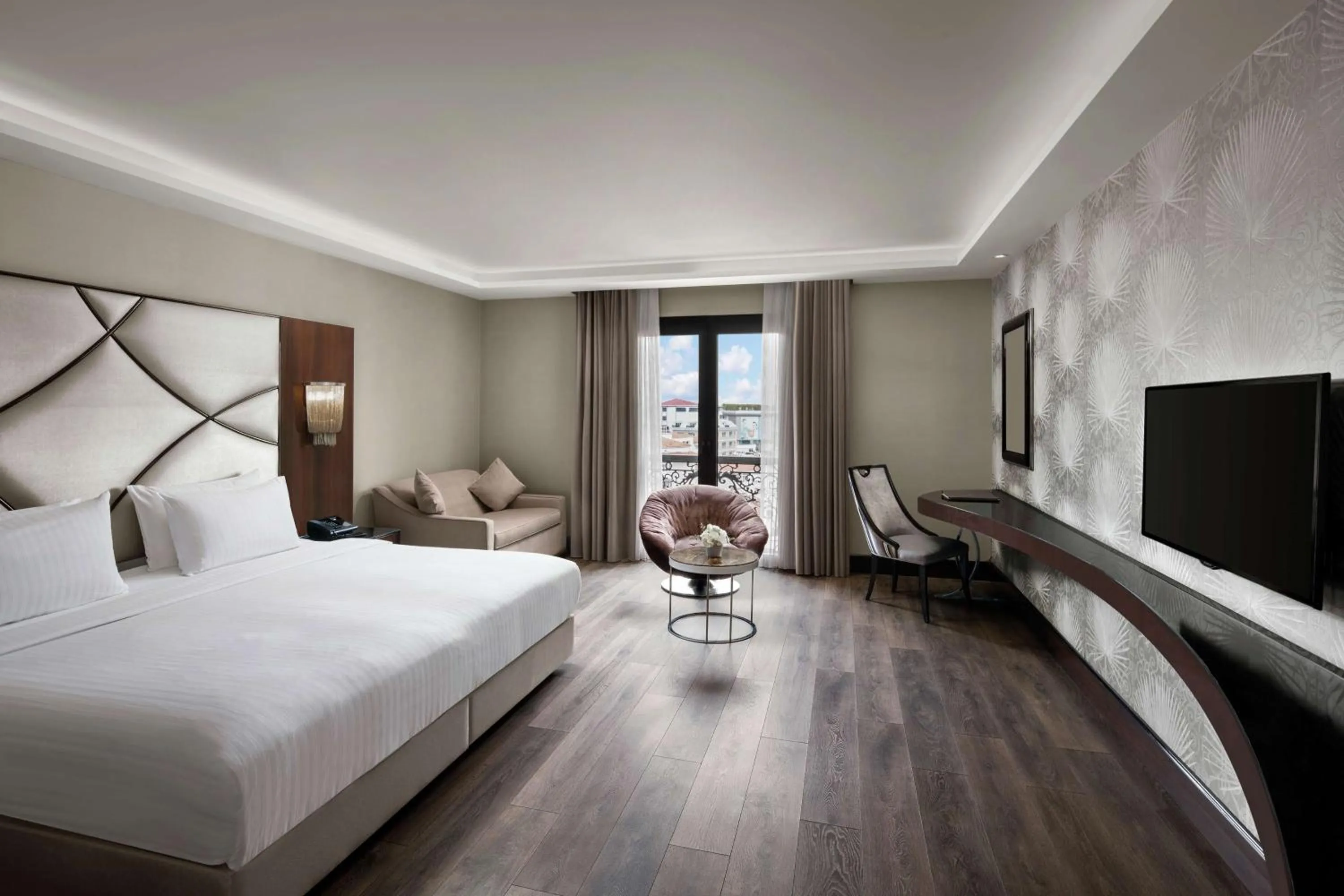 Bedroom, Bed in DoubleTree by Hilton Istanbul Gayrettepe