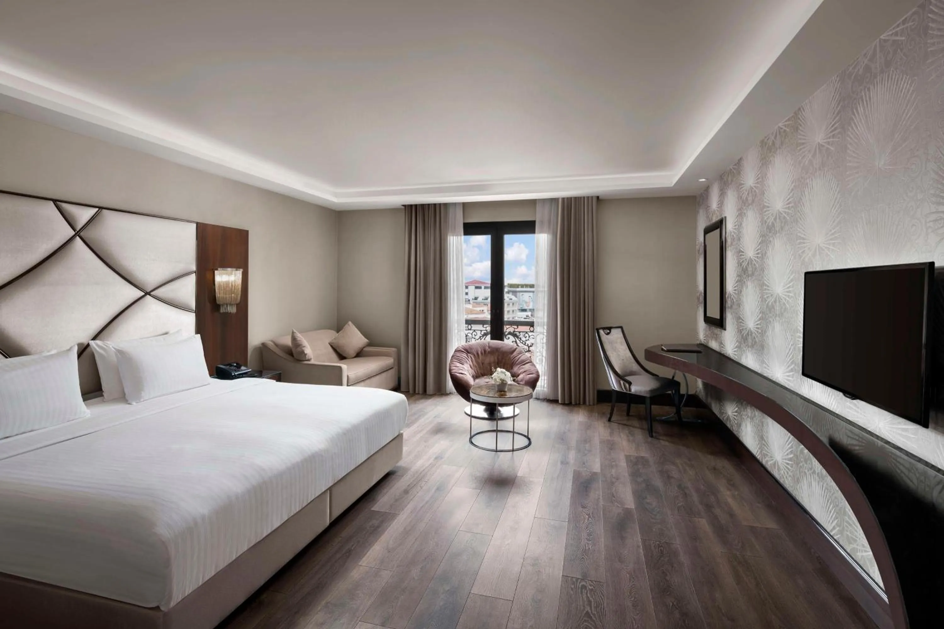 Bed in DoubleTree by Hilton Istanbul Gayrettepe