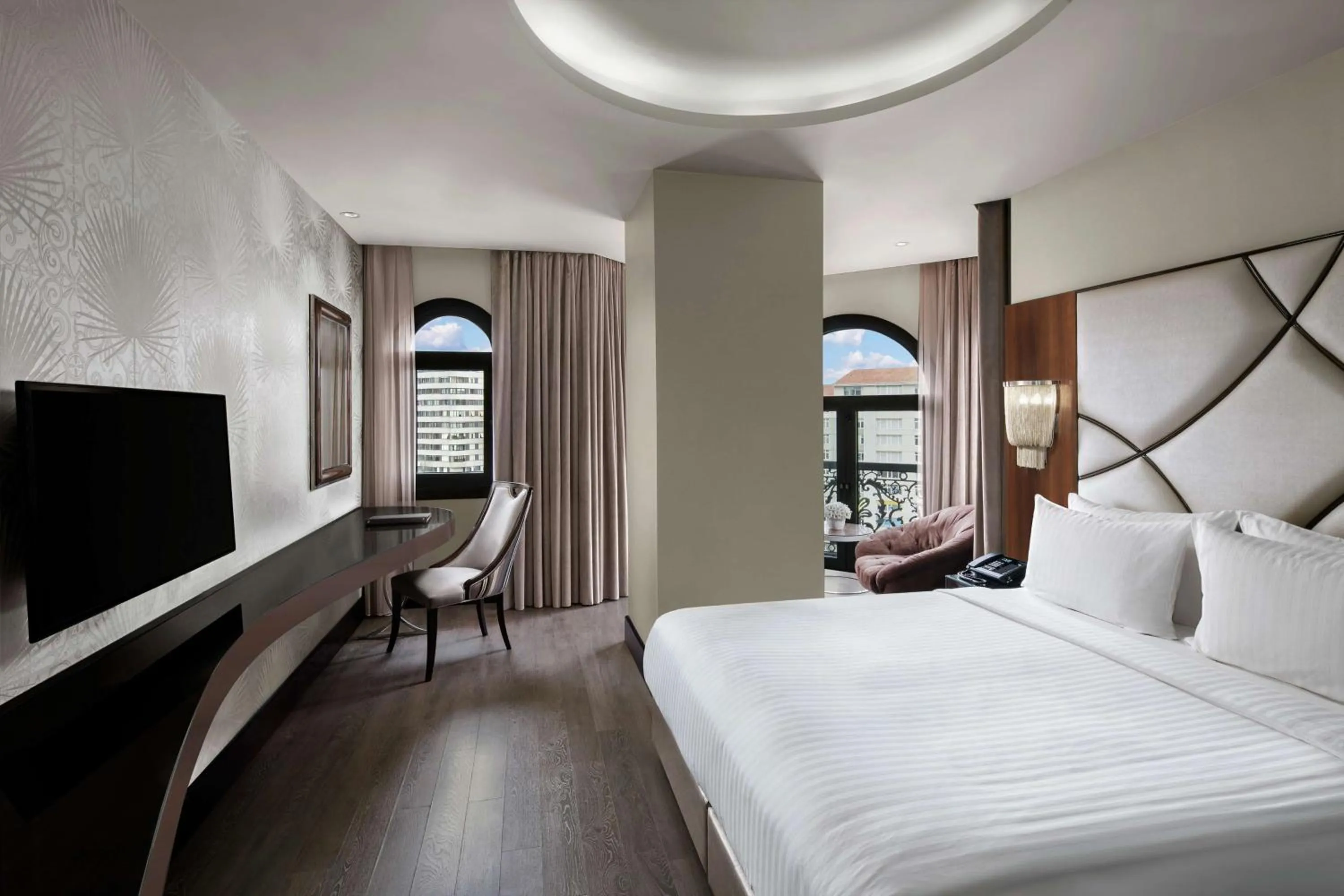 Bedroom, Bed in DoubleTree by Hilton Istanbul Gayrettepe