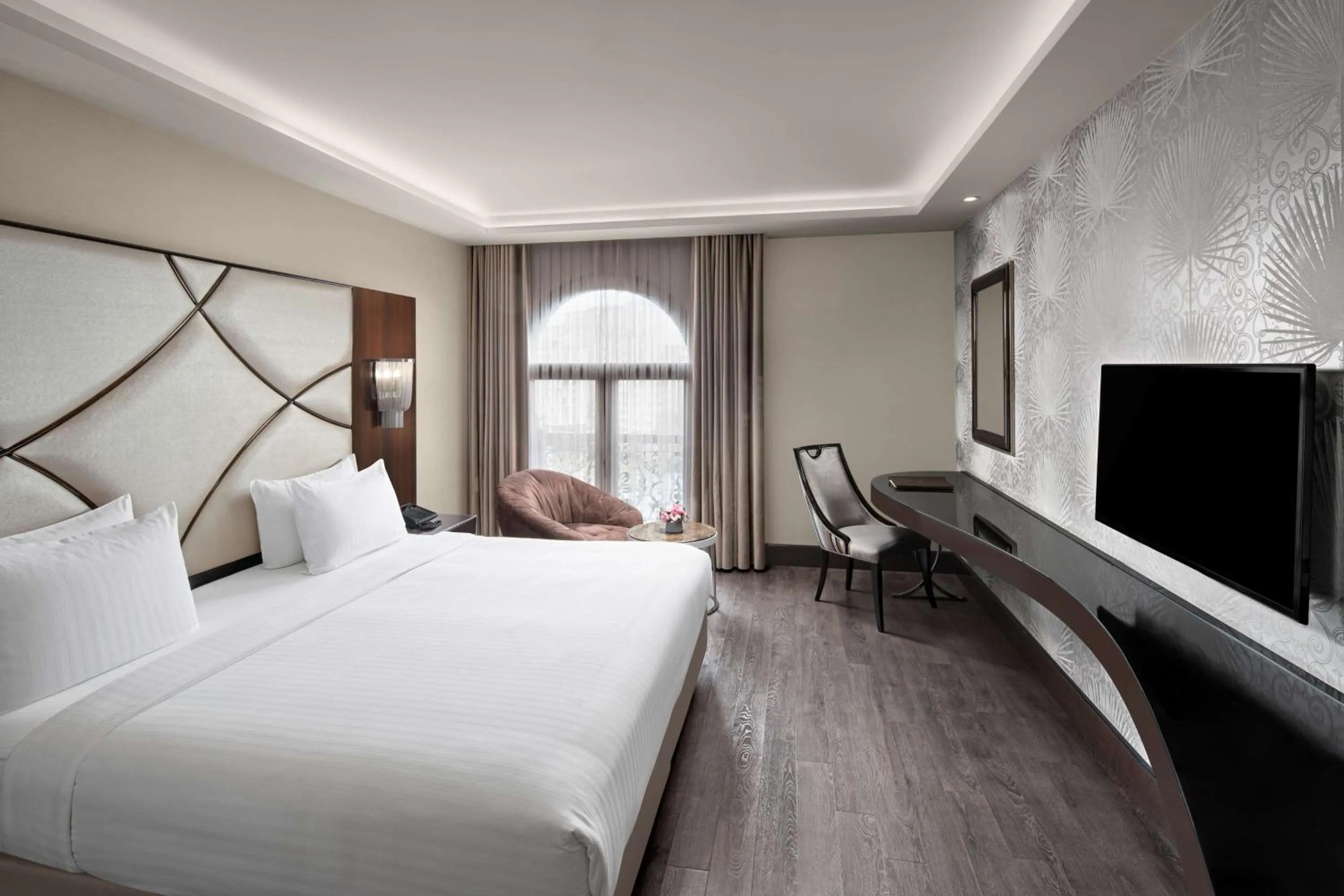 Bedroom, Bed in DoubleTree by Hilton Istanbul Gayrettepe