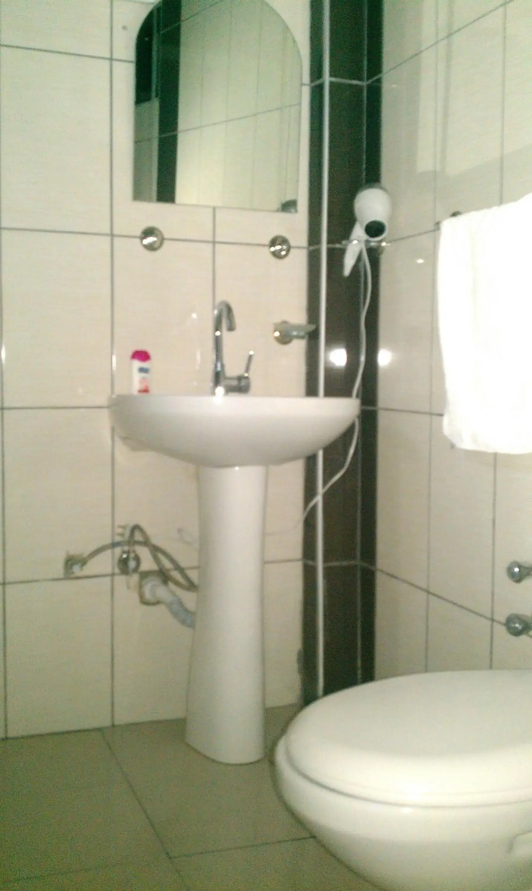 Economy Quadruple Room with Shared Bathroom in Anatolia Hotel Economy Quadruple Room with Shared Bathroom in Anatolia Hotel