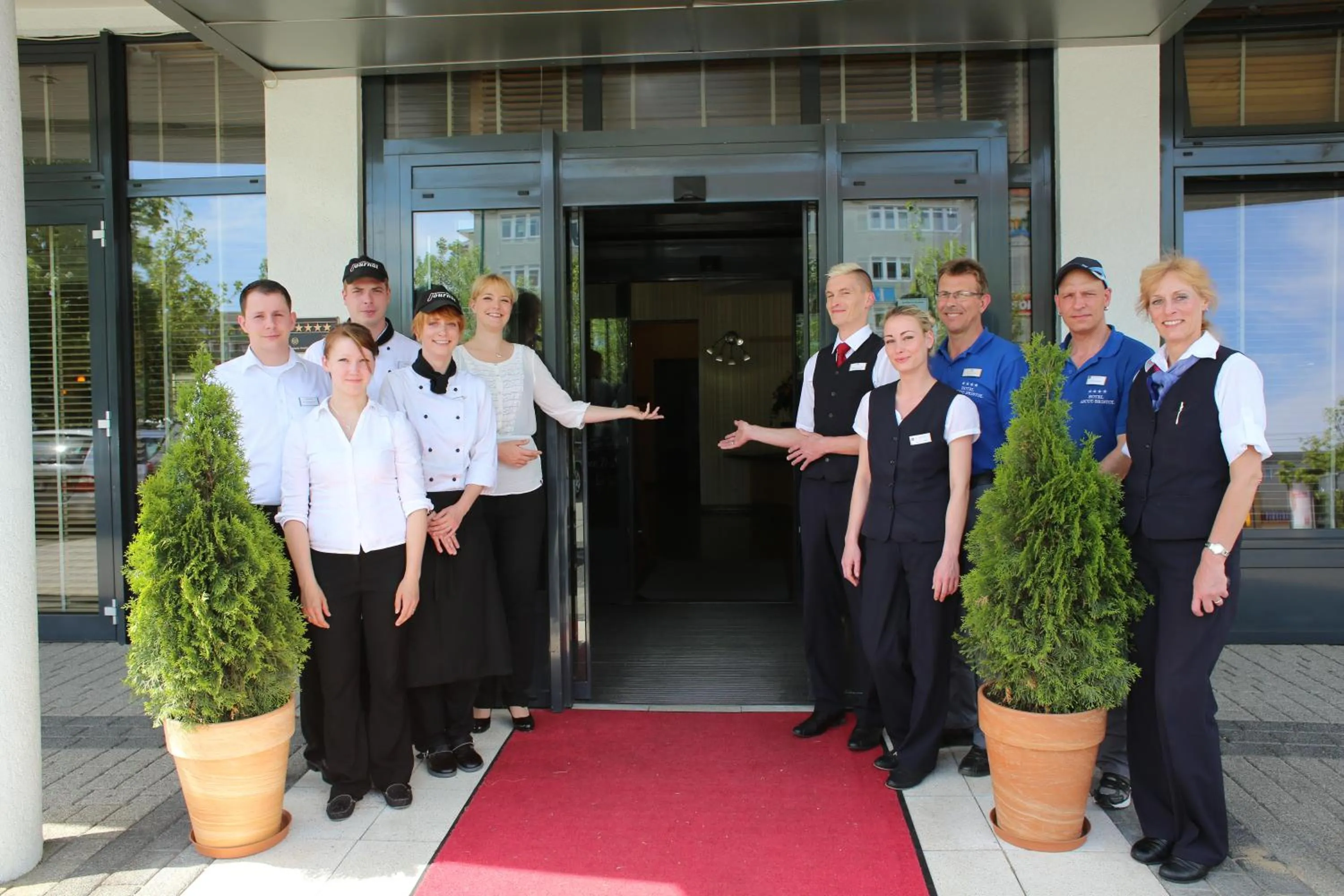 Facade/entrance in Hotel Ascot Bristol