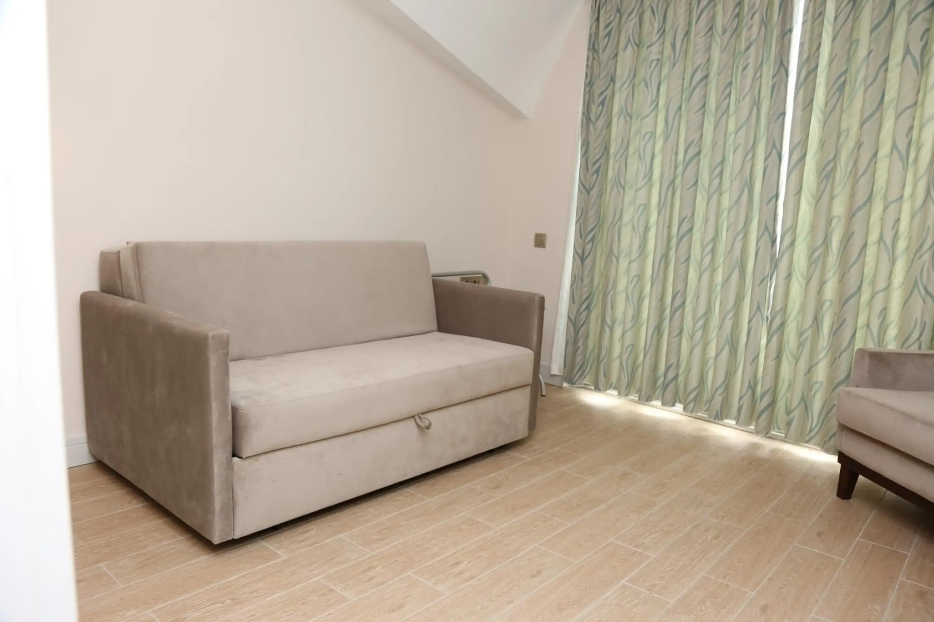 Family Room (4 Adults) in Asli Hotel Family Room (4 Adults) in Asli Hotel