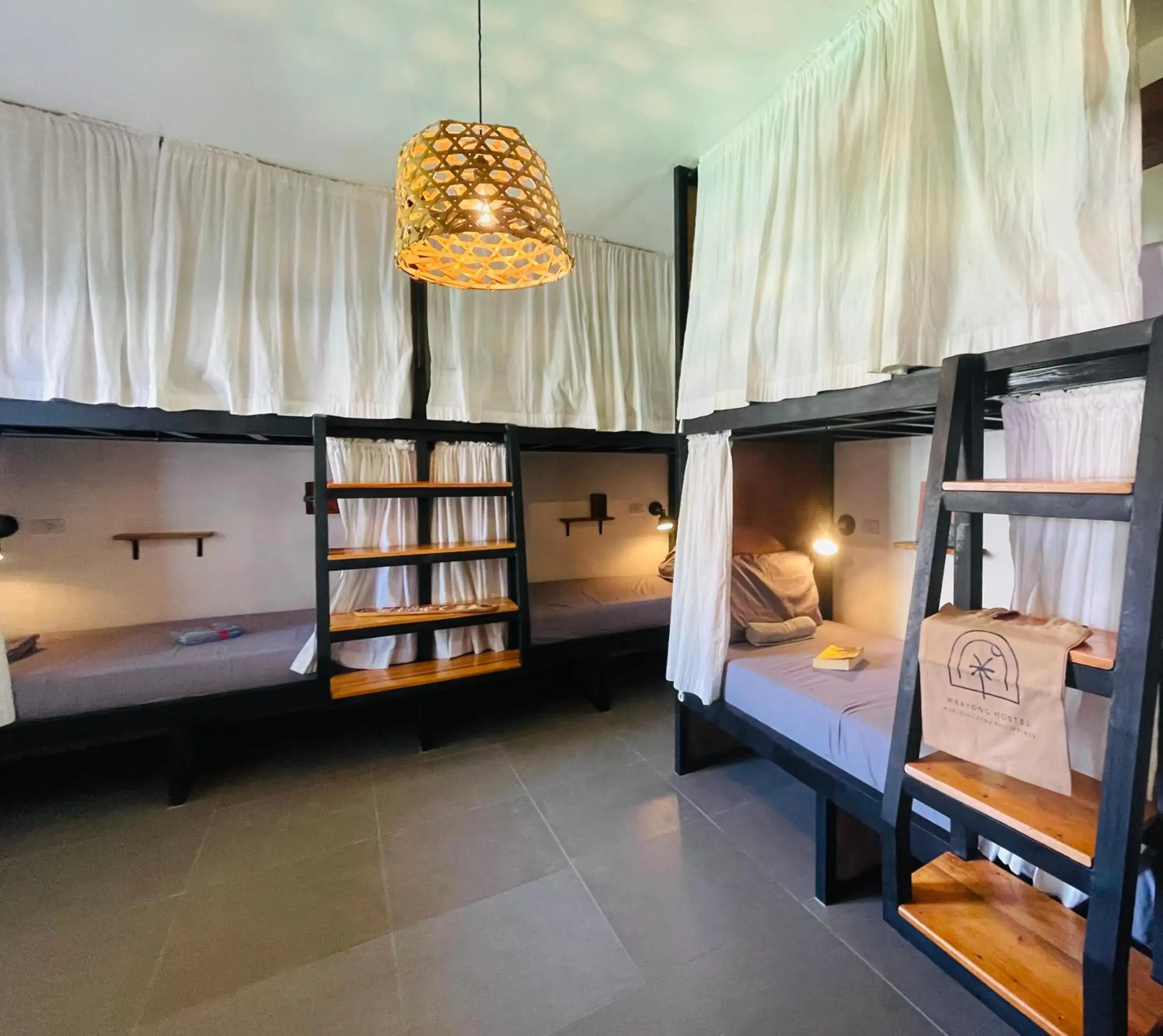 Bed in 12-Bed Mixed Dormitory Room in MAAYONG HOSTEL Bed in 12-Bed Mixed Dormitory Room in MAAYONG HOSTEL