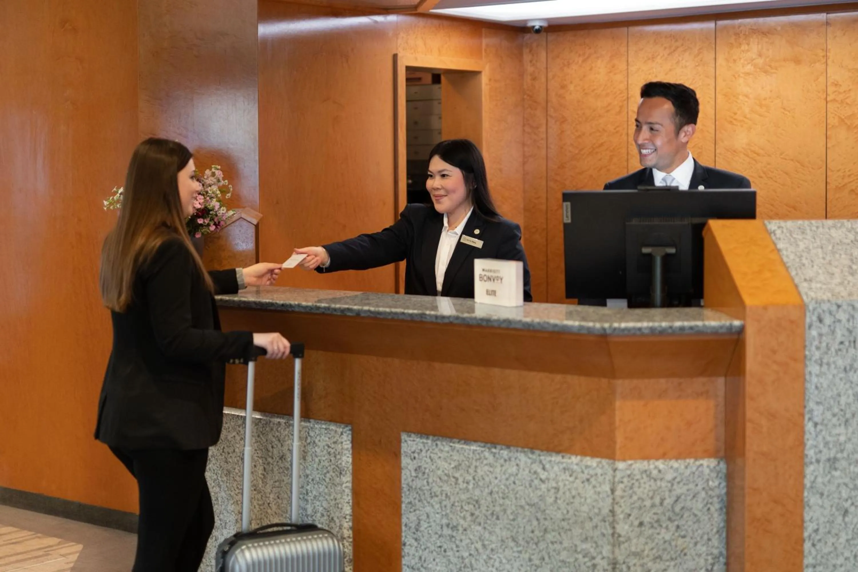 Lobby or reception in Sheraton Essen Hotel