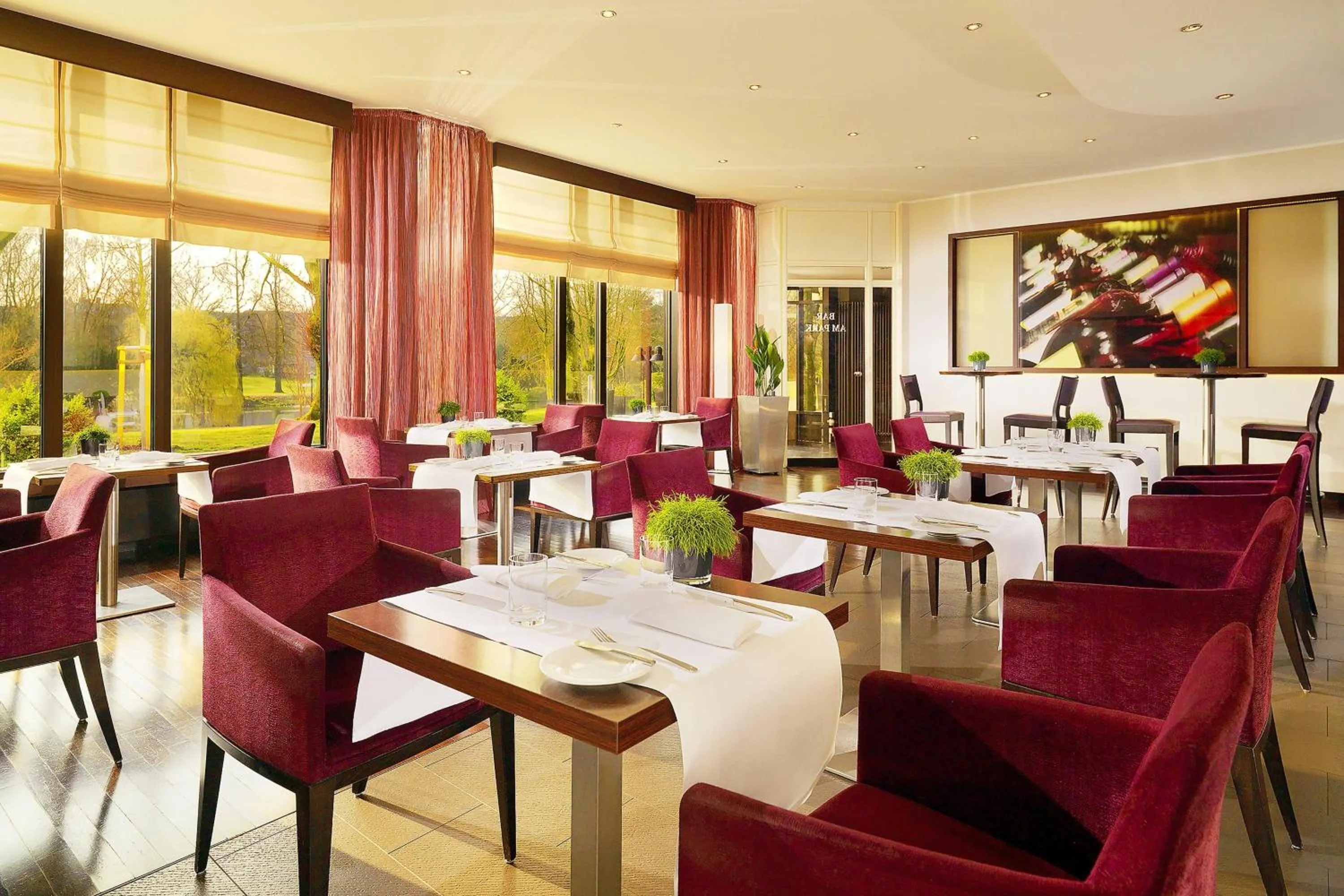 Restaurant/places to eat in Sheraton Essen Hotel