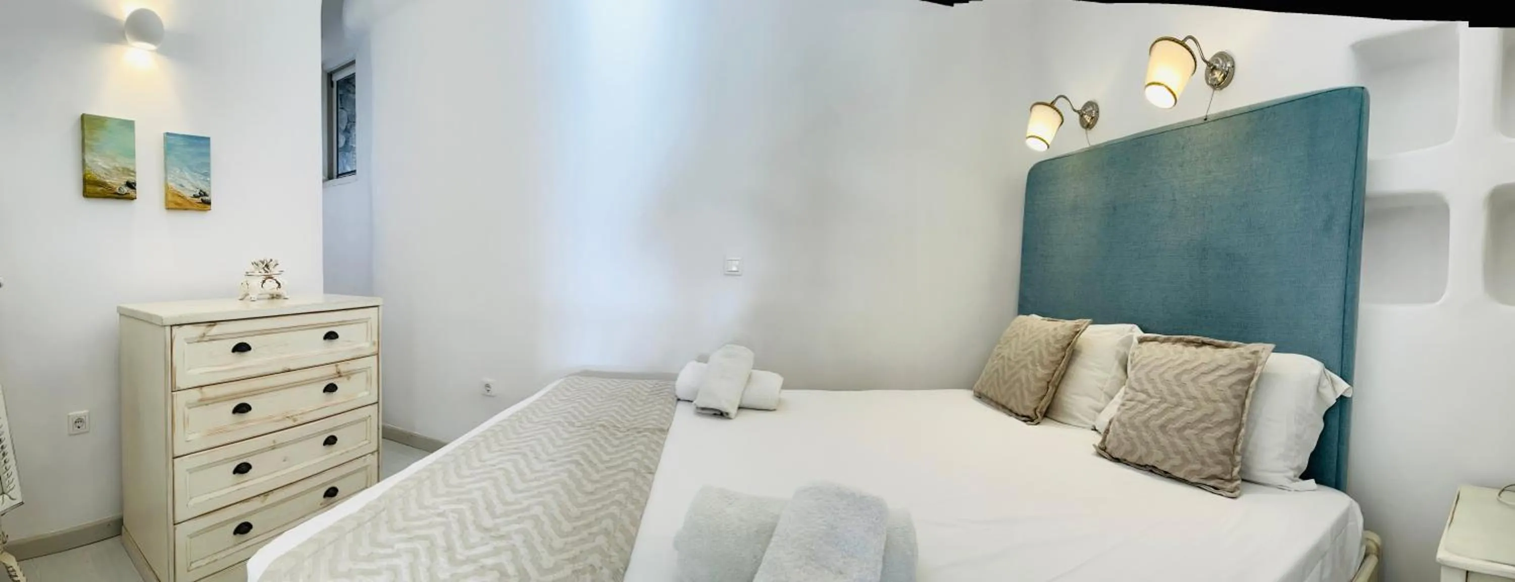 Bed in Navy Blue Suites