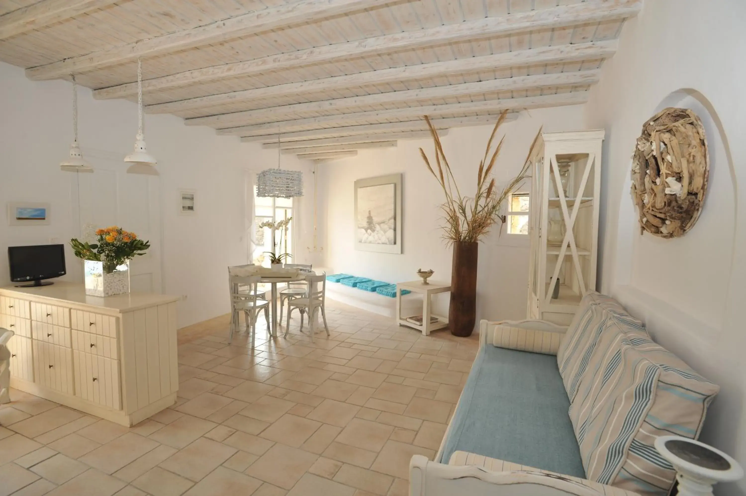 Superior One-Bedroom Apartment with Sea View in Navy Blue Suites Superior One-Bedroom Apartment with Sea View in Navy Blue Suites