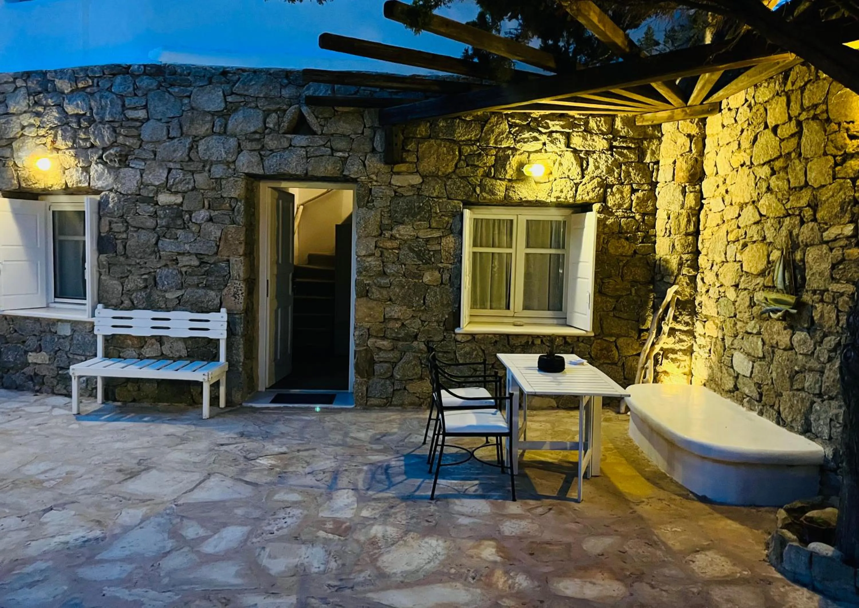 Seating area in Navy Blue Suites