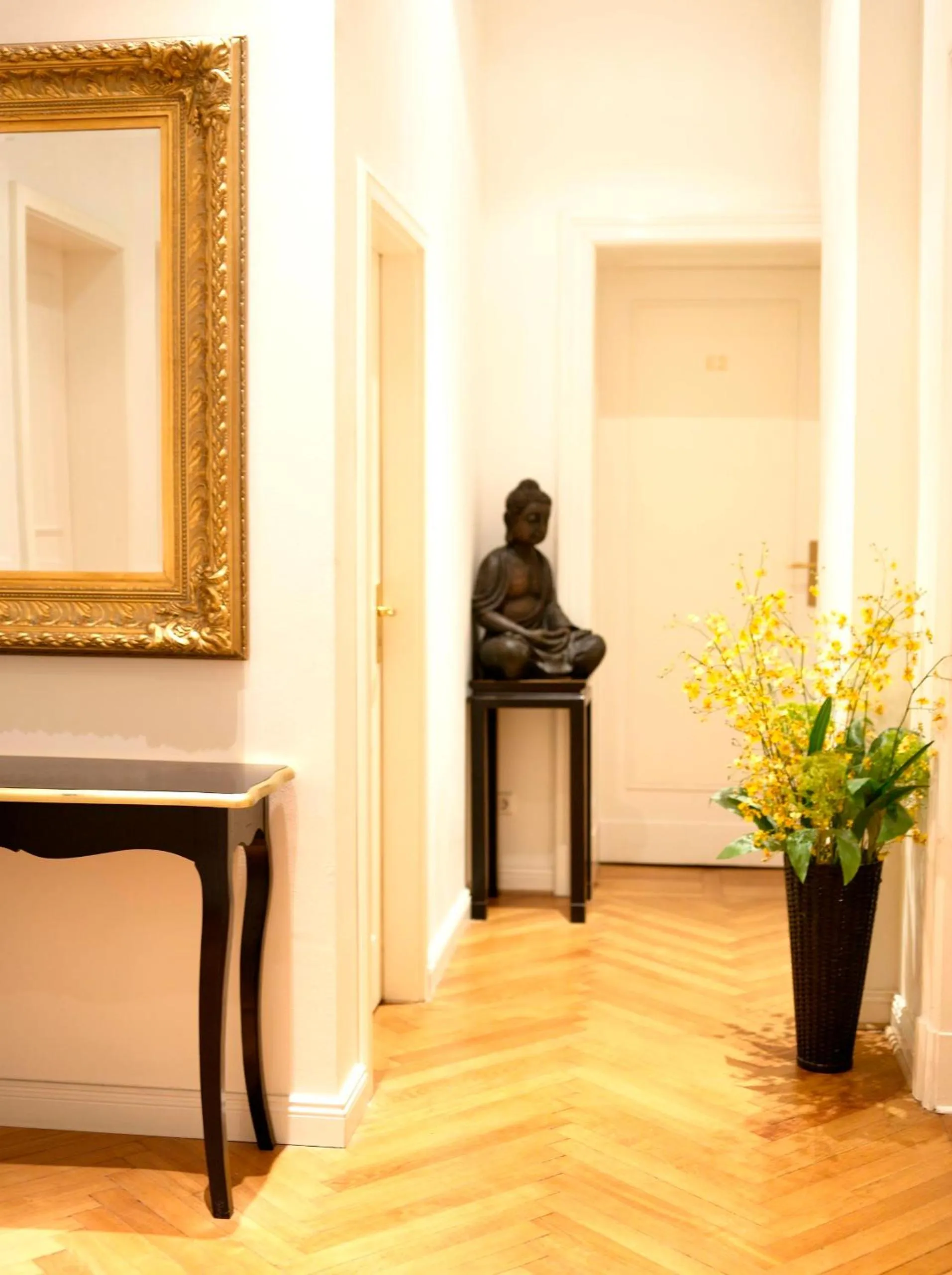 Decorative detail in Hotel Garni Kleist am Kurfürstendamm