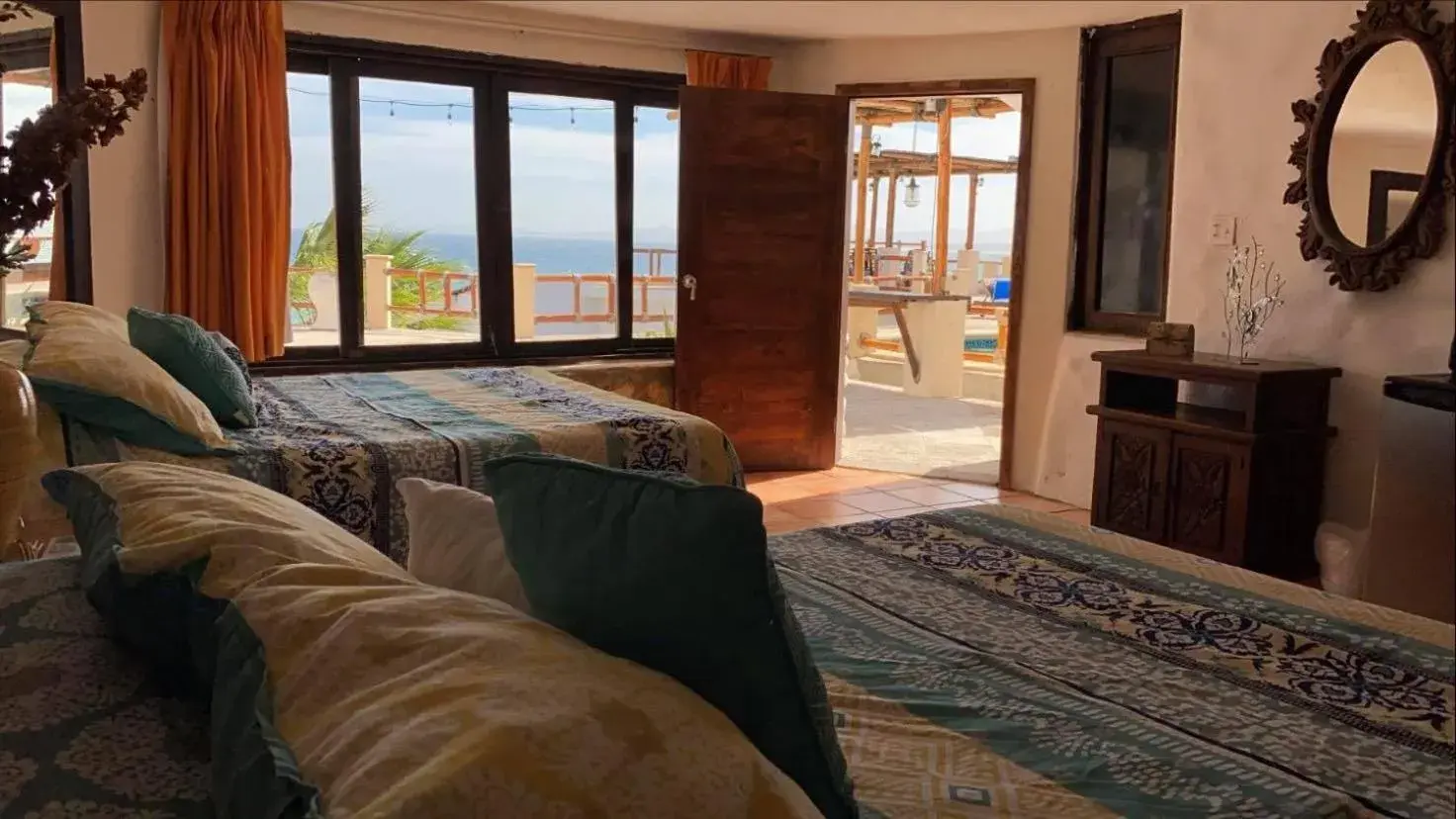 Double Room with Two Double Beds in Villa Paraíso Double Room with Two Double Beds in Villa Paraíso