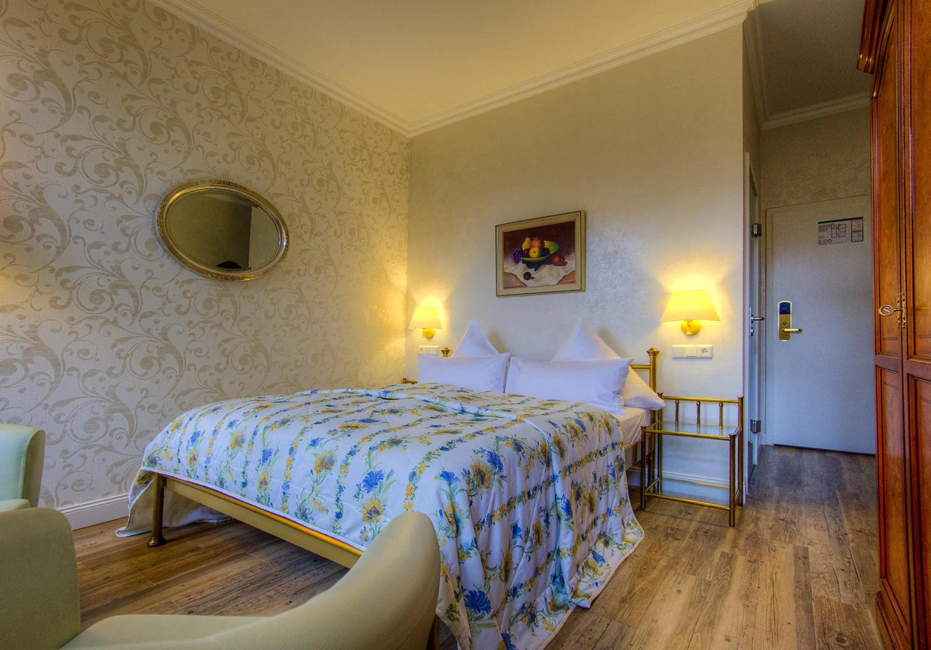 Photo of the whole room, Bed in KurparkHotel Warnemünde