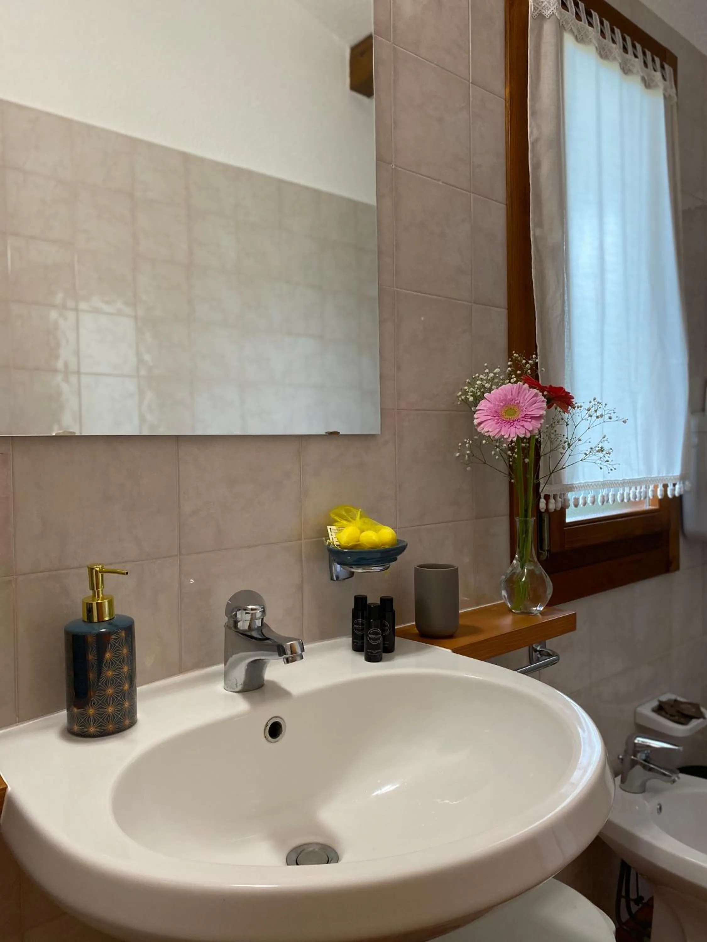 Bathroom in Pantalica Ranch Agriturismo Siciliano