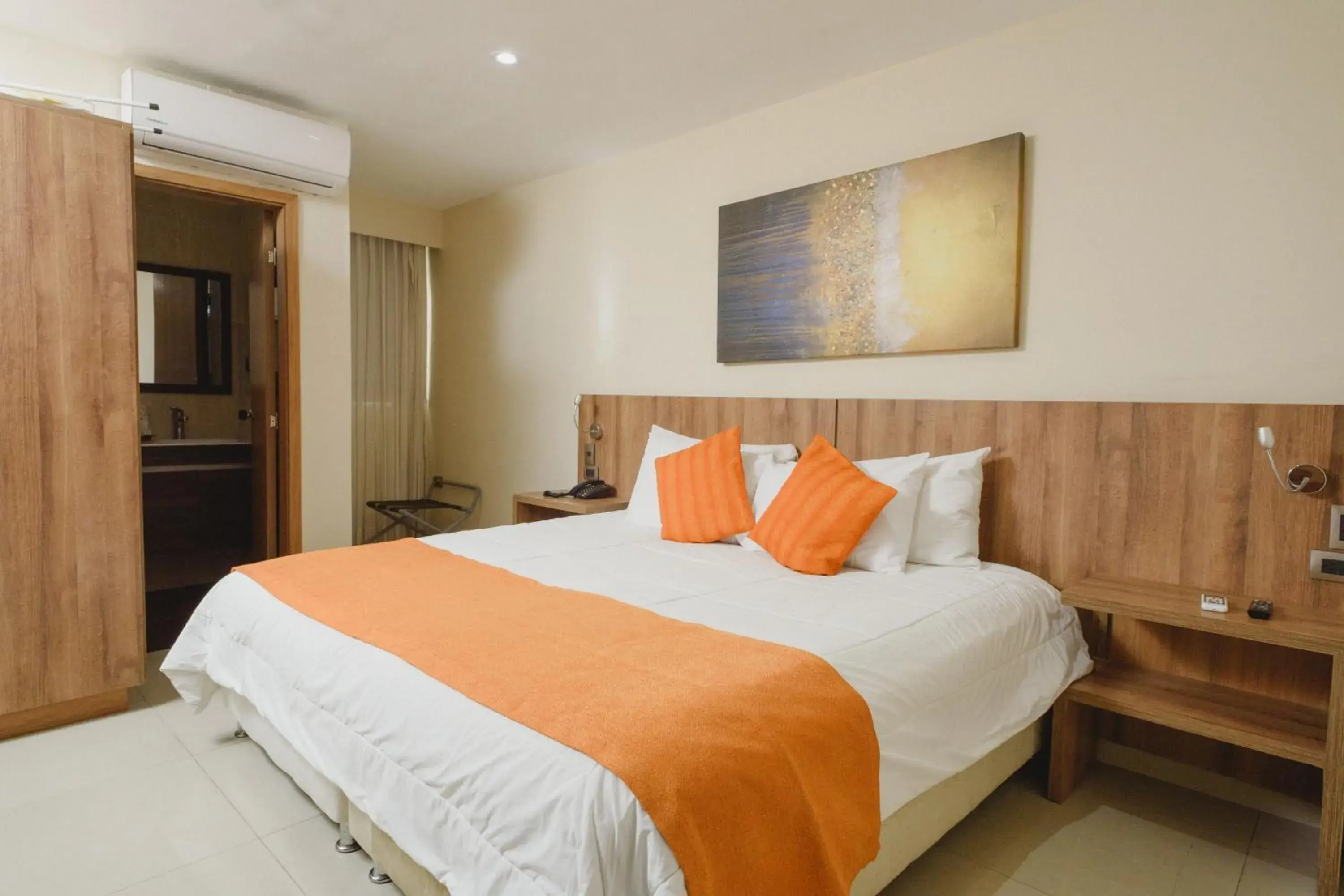 Standard Double Room in Howard Johnson by Wyndham Barranquilla Versalles Standard Double Room in Howard Johnson by Wyndham Barranquilla Versalles
