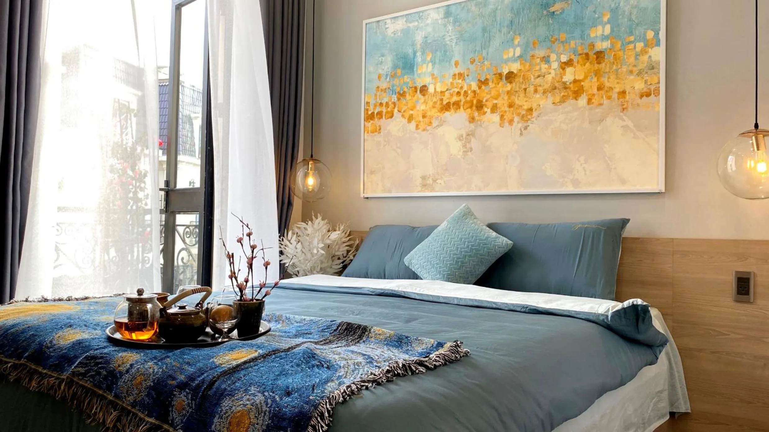 Bed in Hue Crown Boutique best hotel