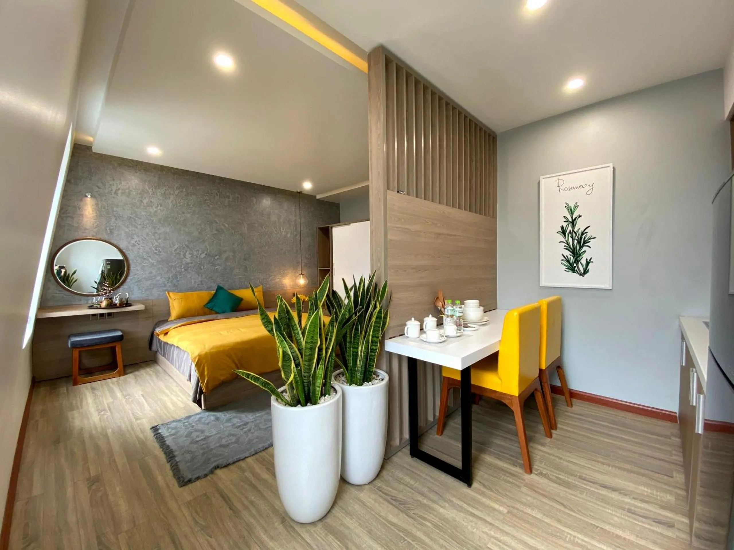 Hue Crown Boutique best hotel