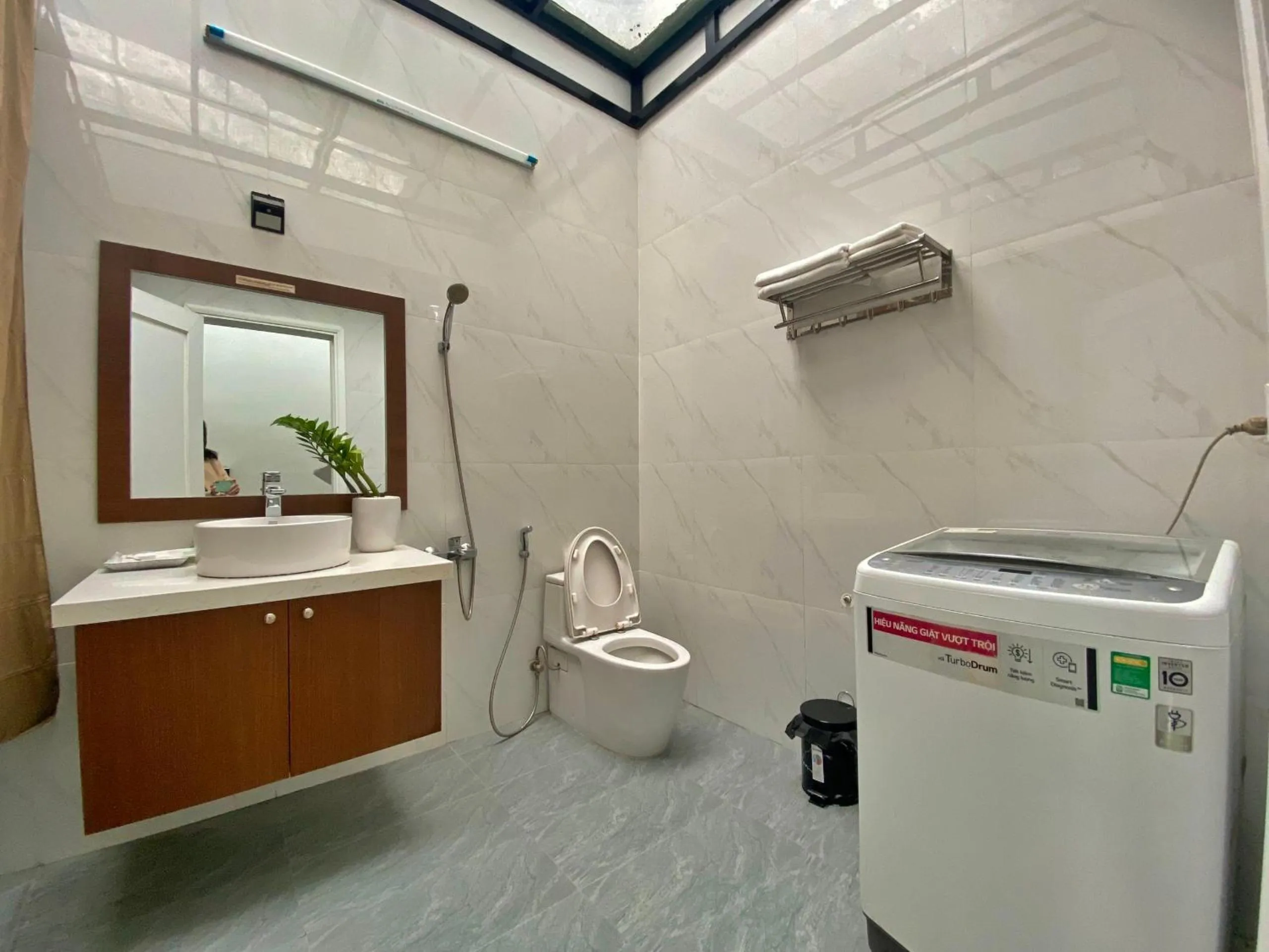 Hue Crown Boutique best hotel