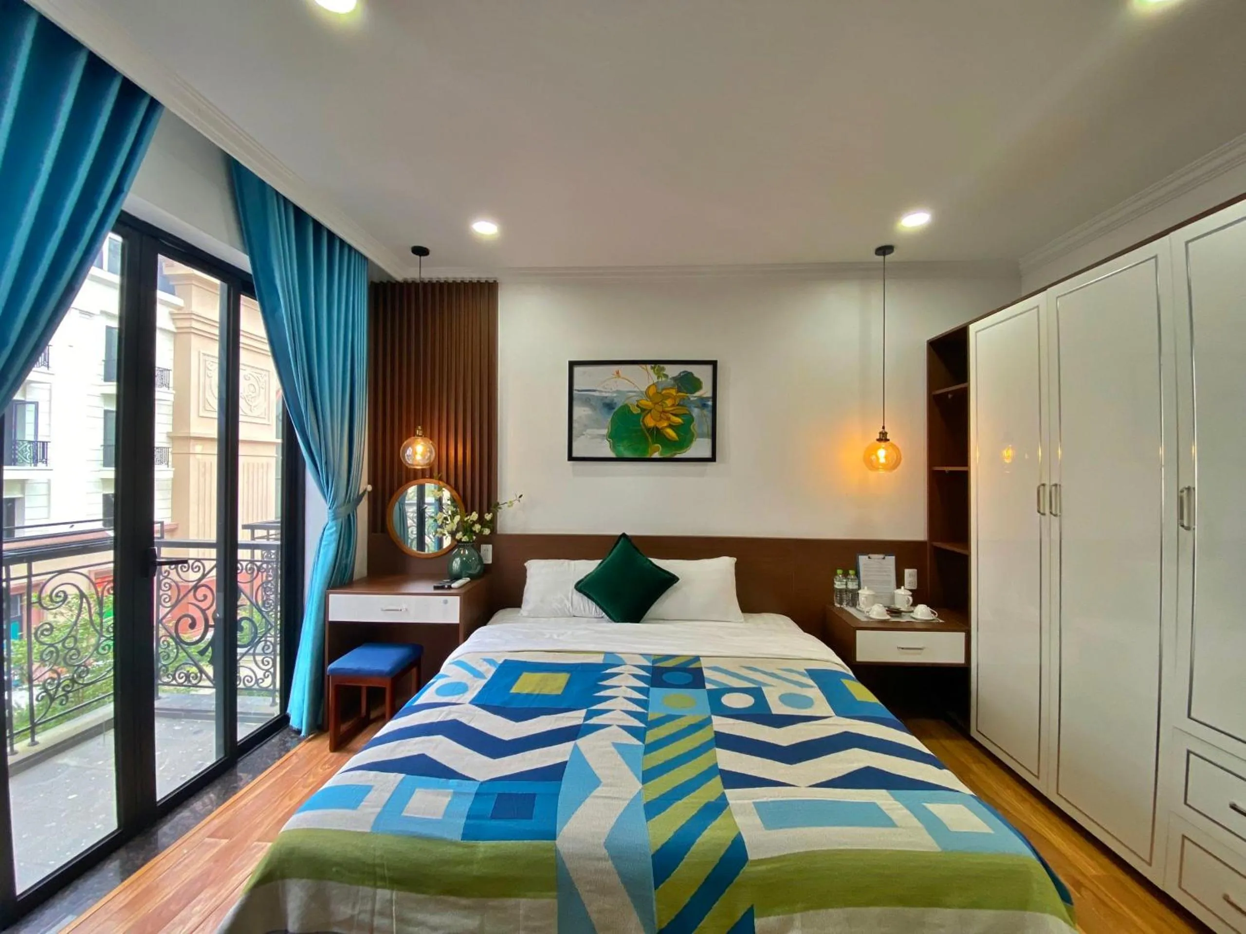 Bed in Hue Crown Boutique best hotel