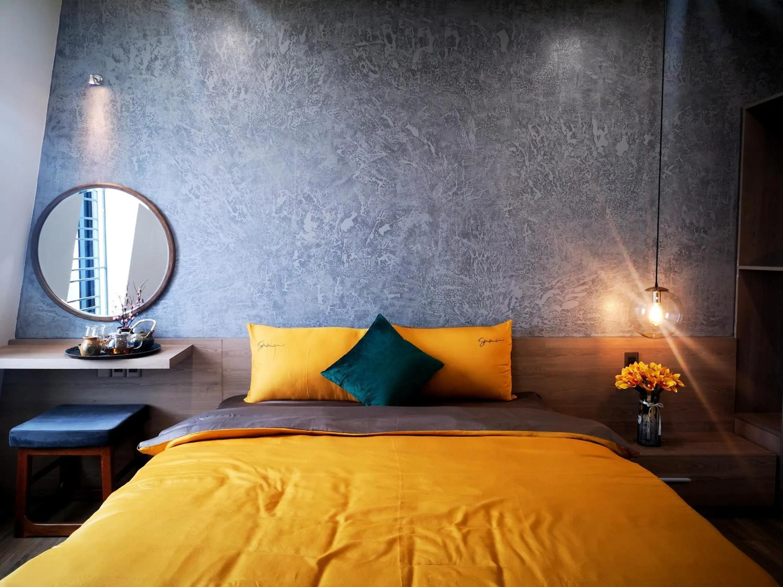 Bed in Hue Crown Boutique best hotel