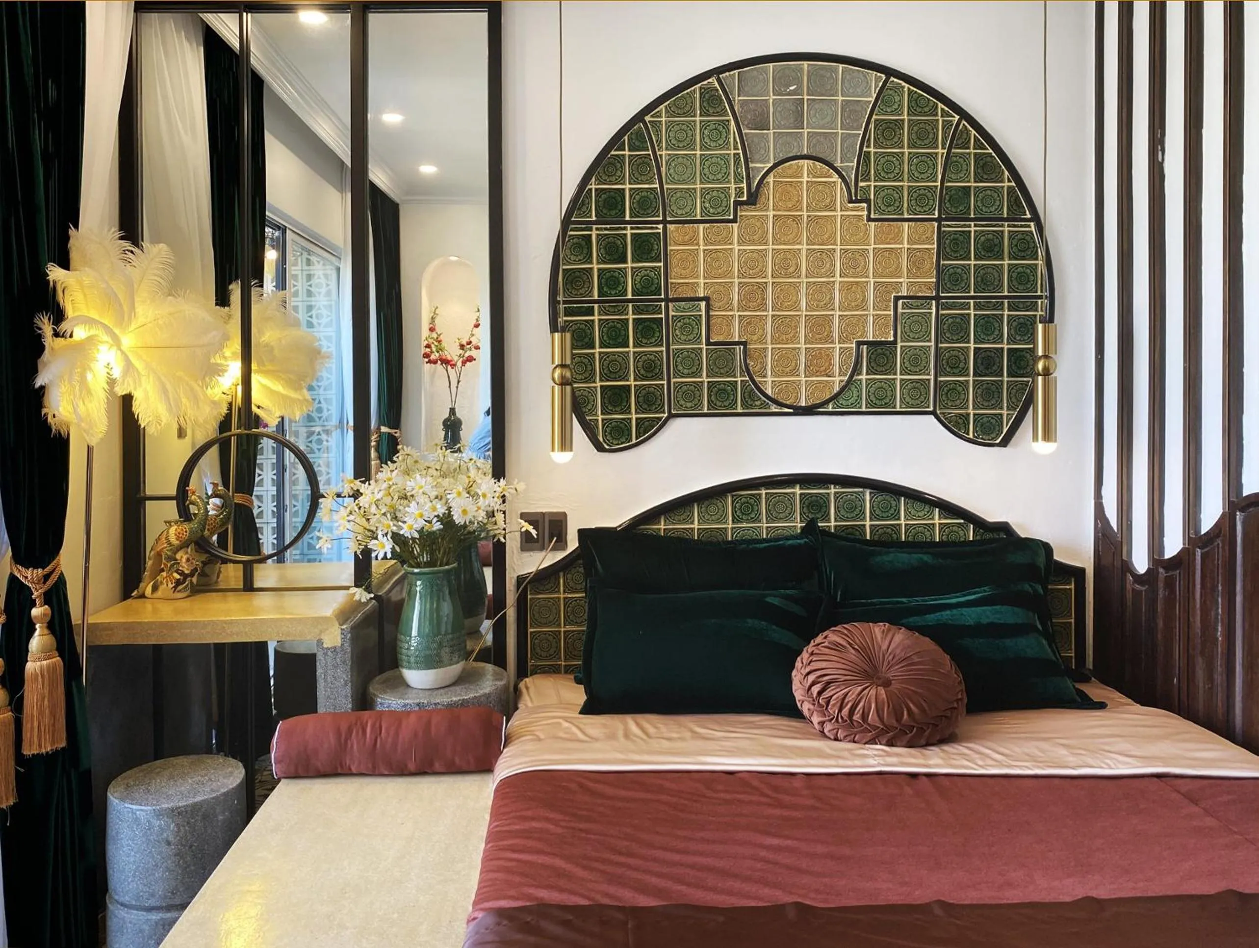 Bed in Hue Crown Boutique best hotel