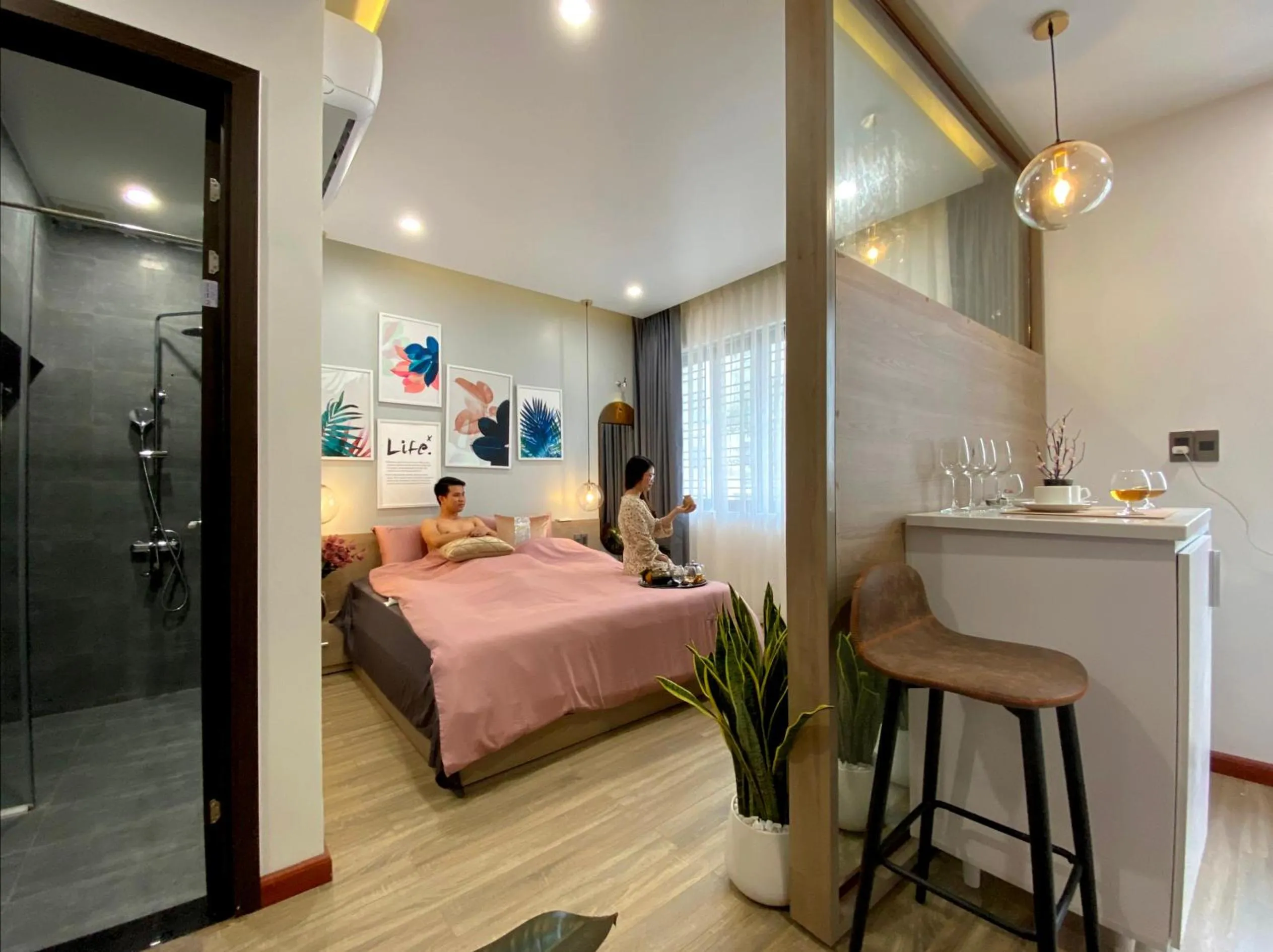 Bed in Hue Crown Boutique best hotel