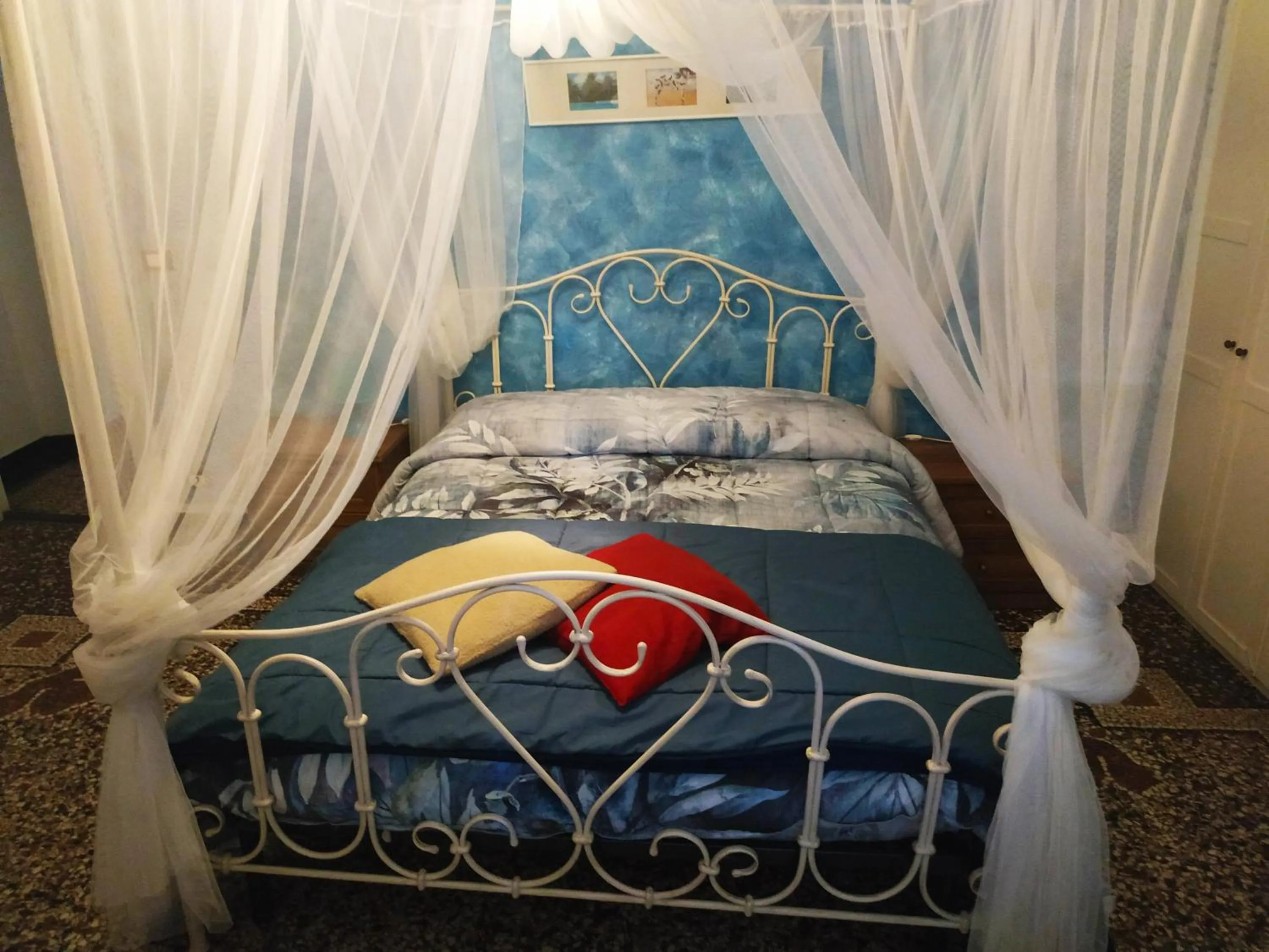 Bedroom, Bed in Delfino Blue
