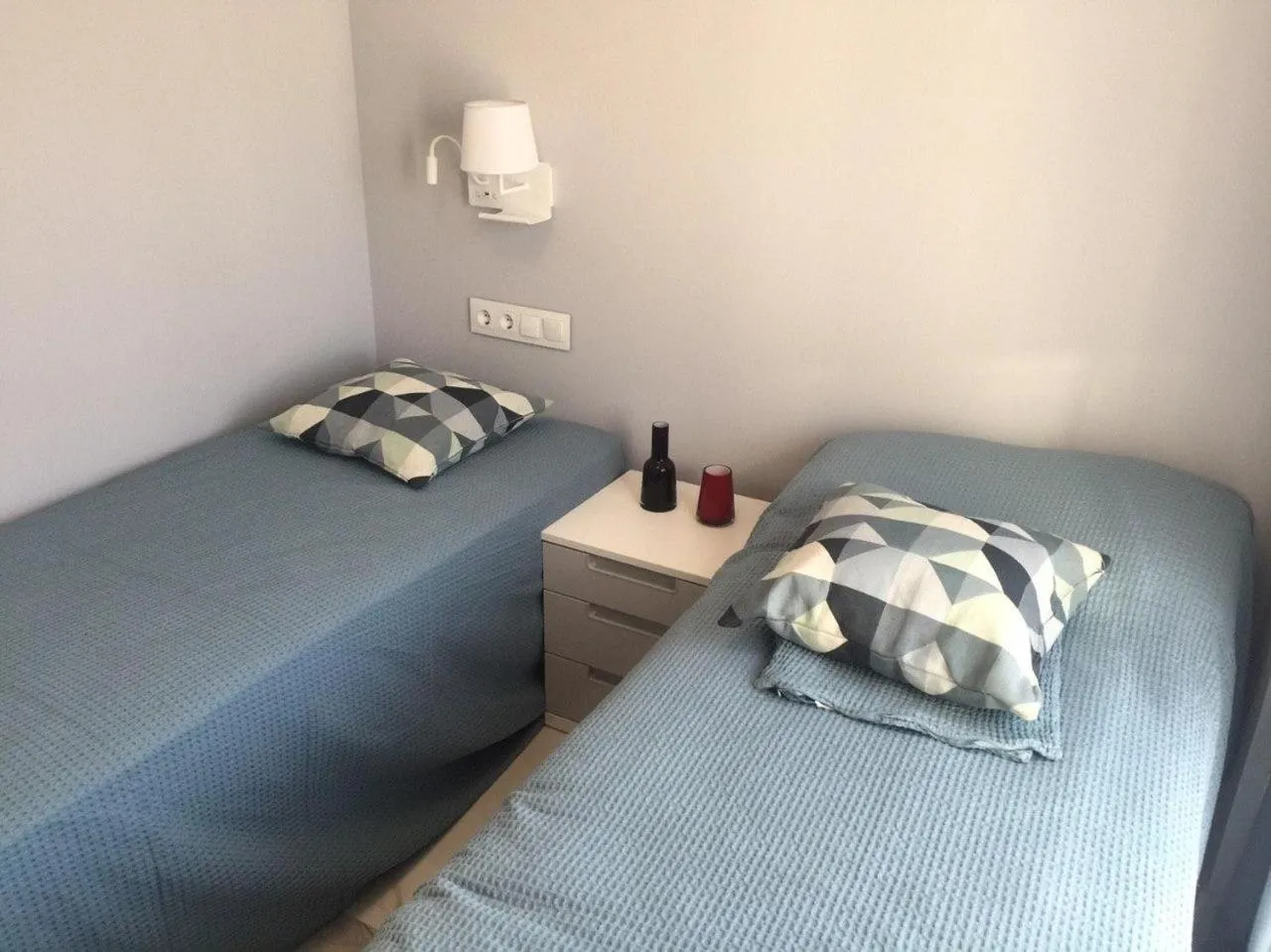 Bed in Nuevo Luminoso Apartamento Catalina a 80 metros de la playa para 4 personas
