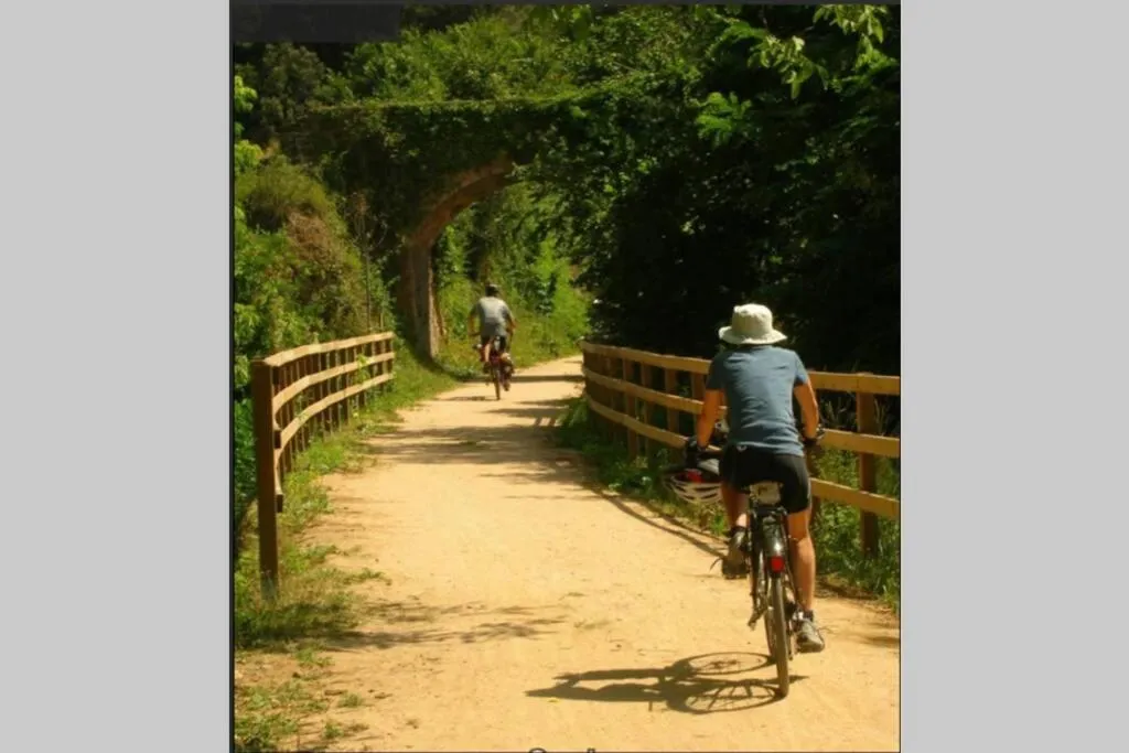 People in Nuevo Luminoso Apartamento Catalina a 80 metros de la playa para 4 personas