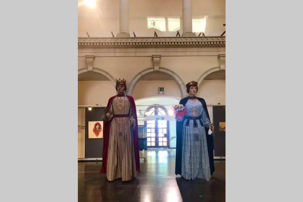 Evening entertainment in Nuevo Luminoso Apartamento Catalina a 80 metros de la playa para 4 personas