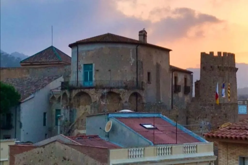 Property building in Nuevo Luminoso Apartamento Catalina a 80 metros de la playa para 4 personas