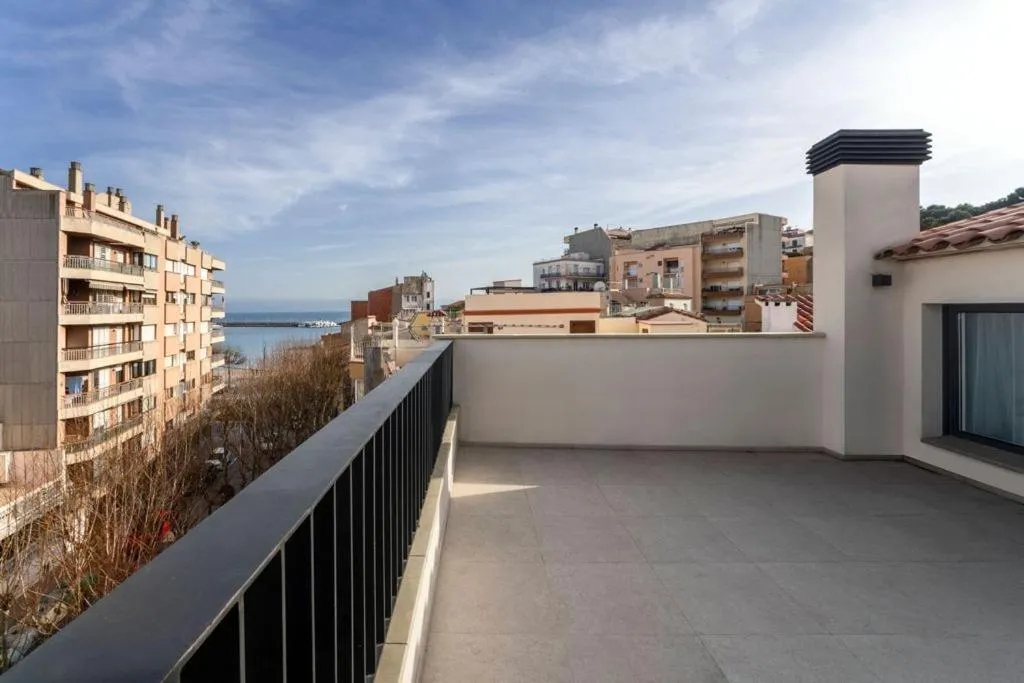 Property building in Nuevo Luminoso Apartamento Catalina a 80 metros de la playa para 4 personas