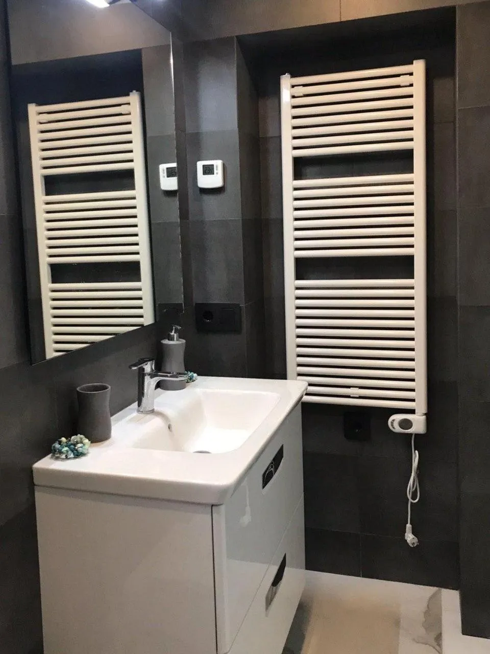 Bathroom in Nuevo Luminoso Apartamento Catalina a 80 metros de la playa para 4 personas