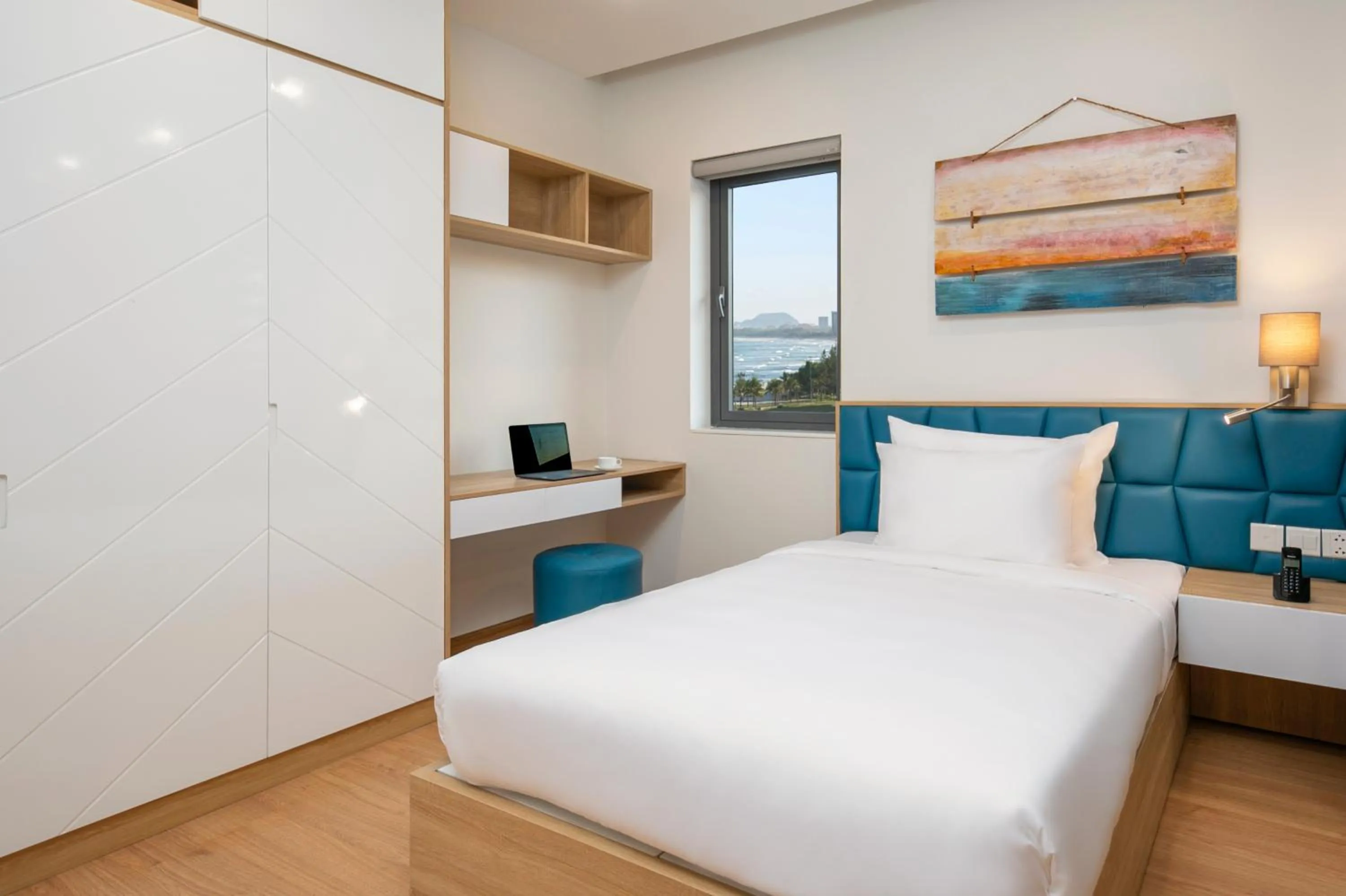 Bedroom, Bed in Dolphin Hotel and Apartment